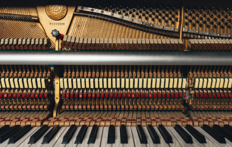 Những Phương Pháp Chơi Piano Không Theo Lối Mòn