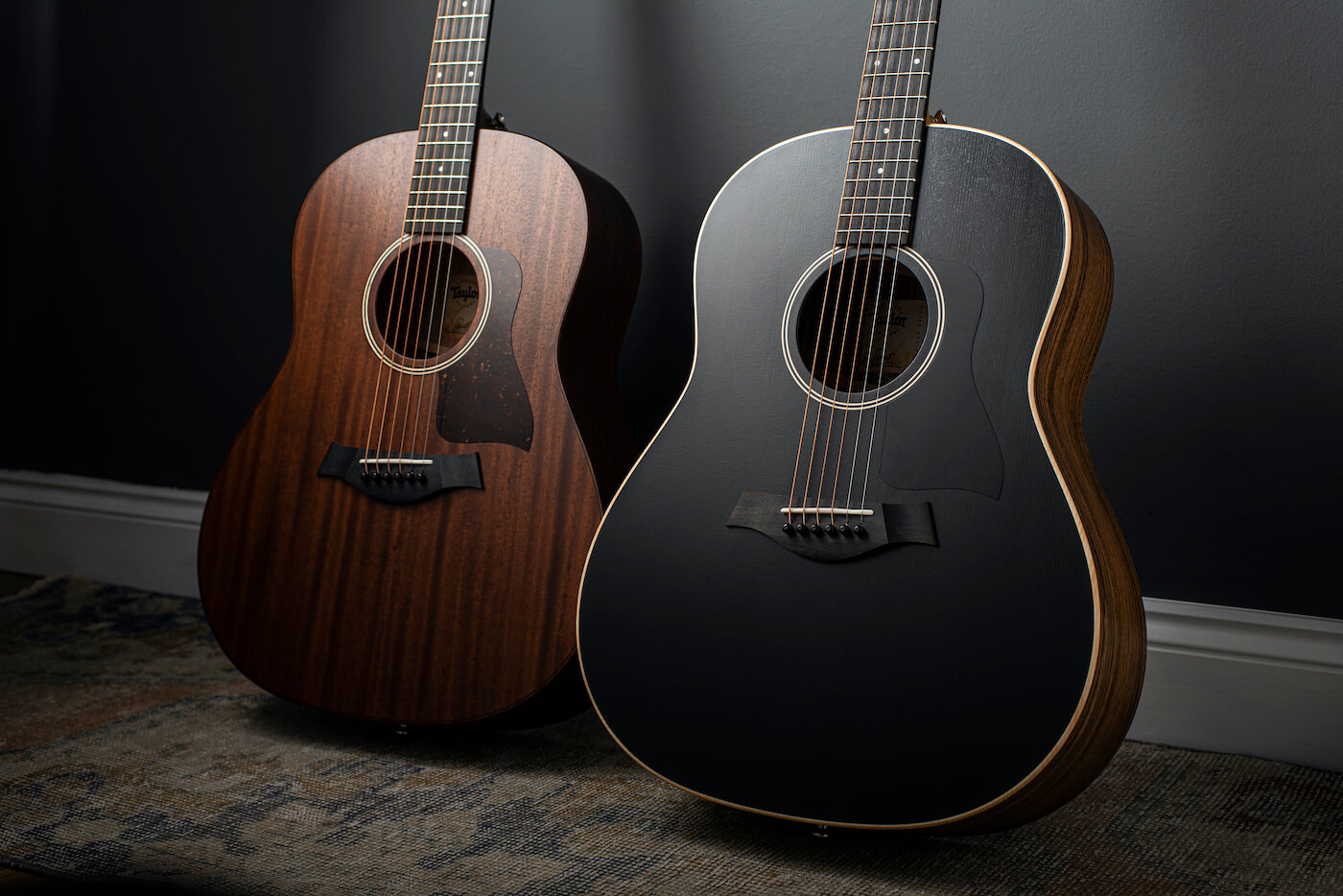 Taylor Vs Takamine Acoustic Guitar: Nên Chọn thương hiệu nào?