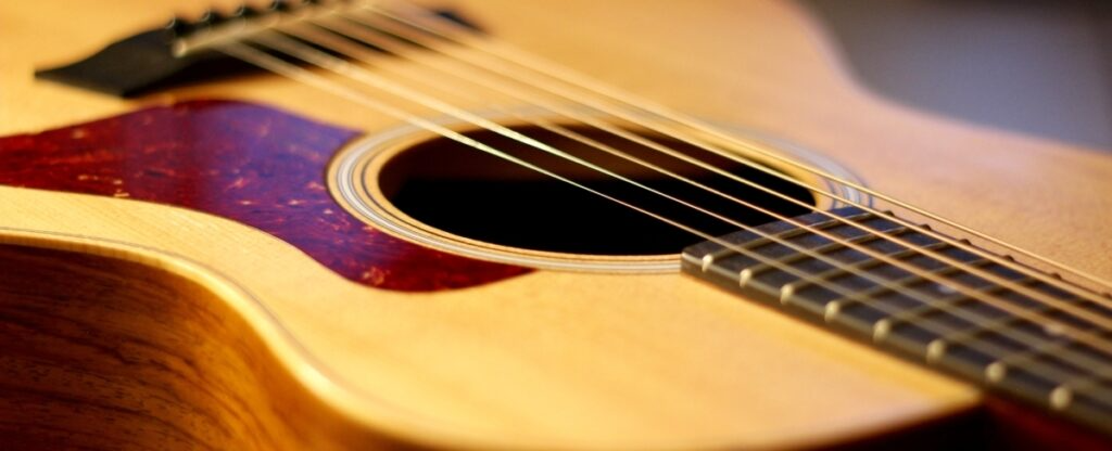 So Sánh Guitar Acoustic Taylor GS Mini Và Baby Taylor