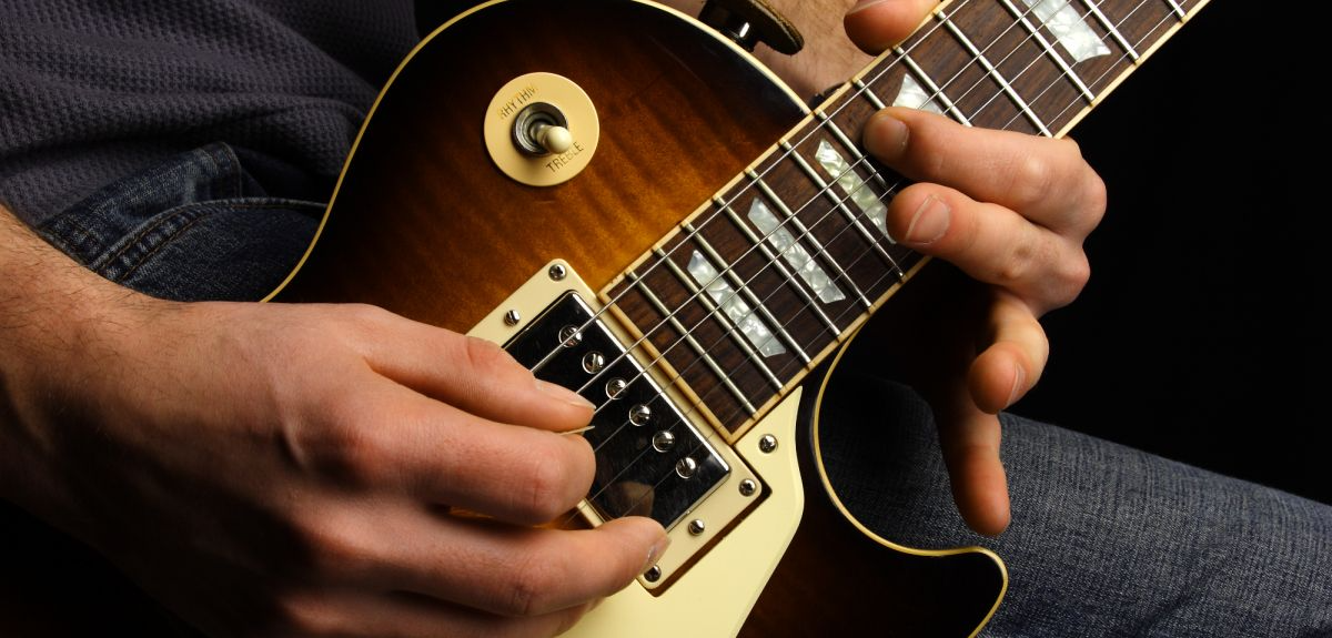 Tại Sao Đàn Guitar Của Bạn Luôn Sai Âm?