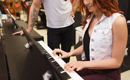 Cách Mua Cây Đàn Piano Đầu Tiên Cho Bạn