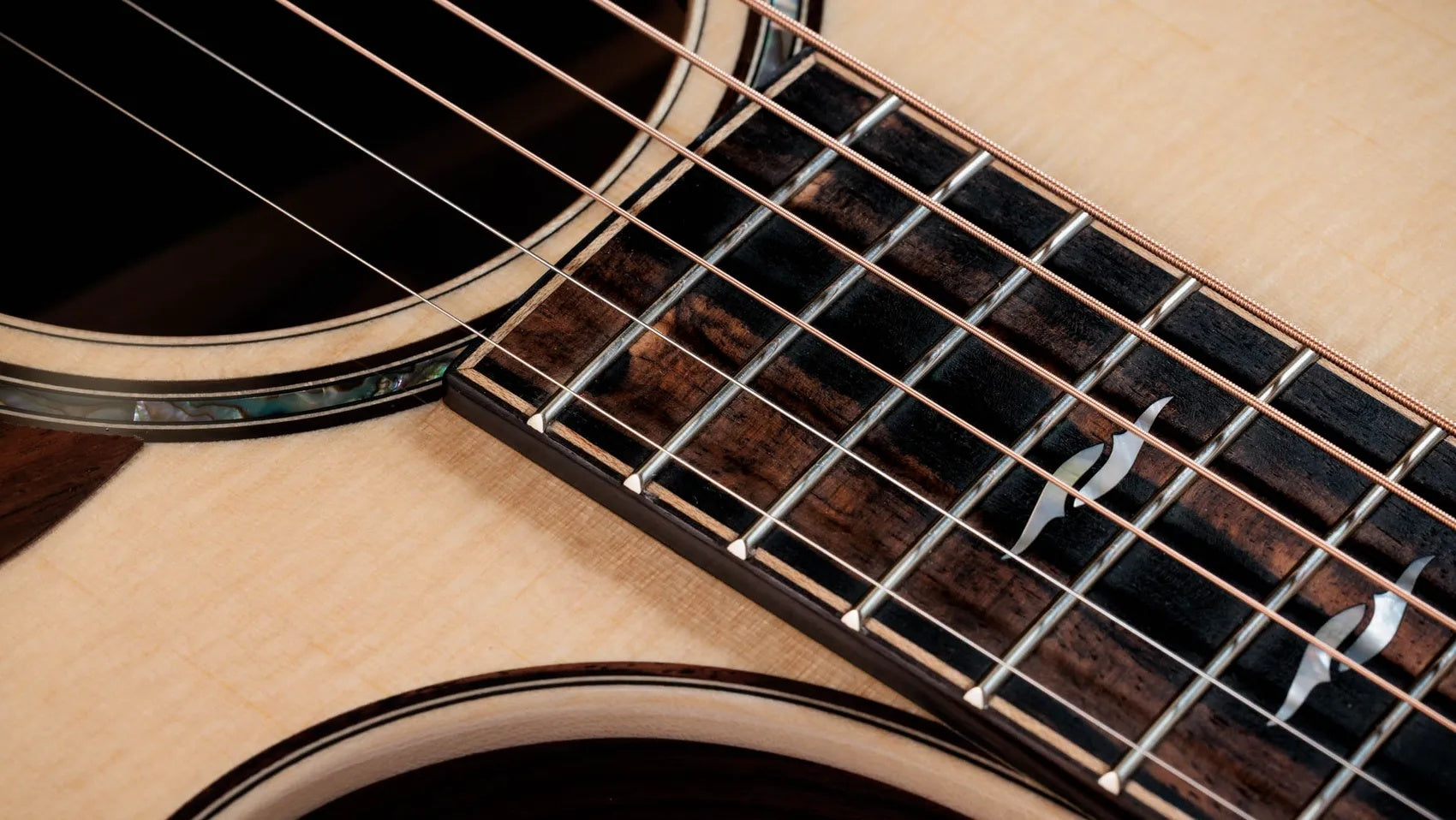 Đàn Guitar Acoustic Taylor Next Generation 812ce - Natural