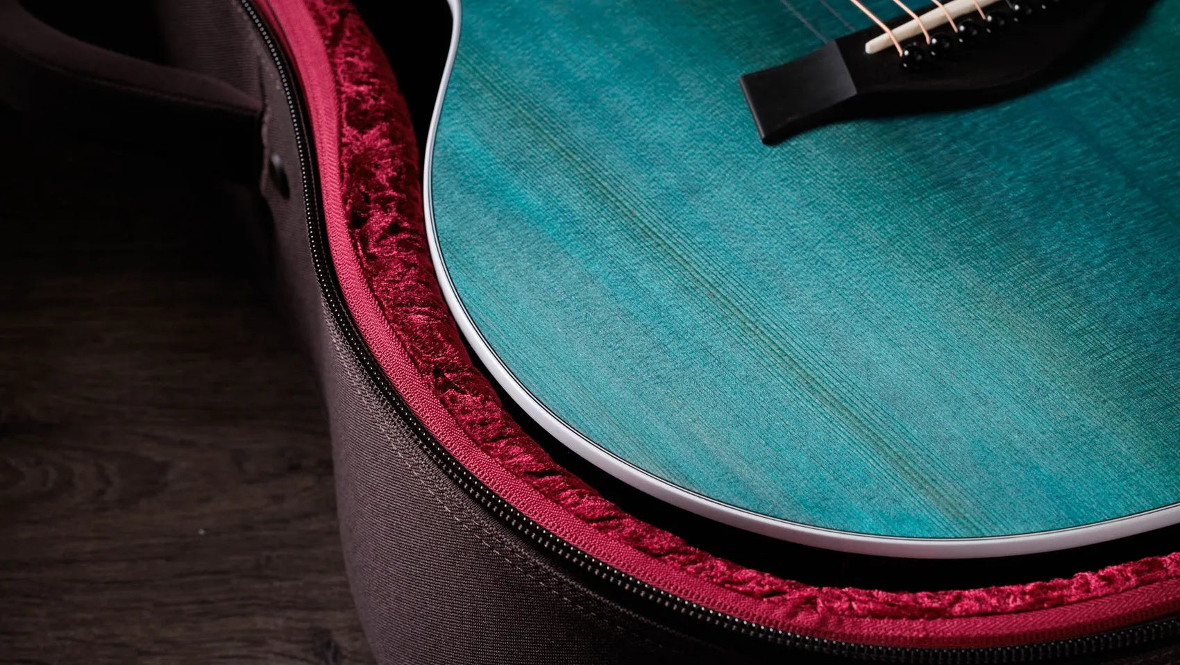 Đàn Guitar Acoustic Taylor 214ce Plus Special Edition-Mai Nguyên Music