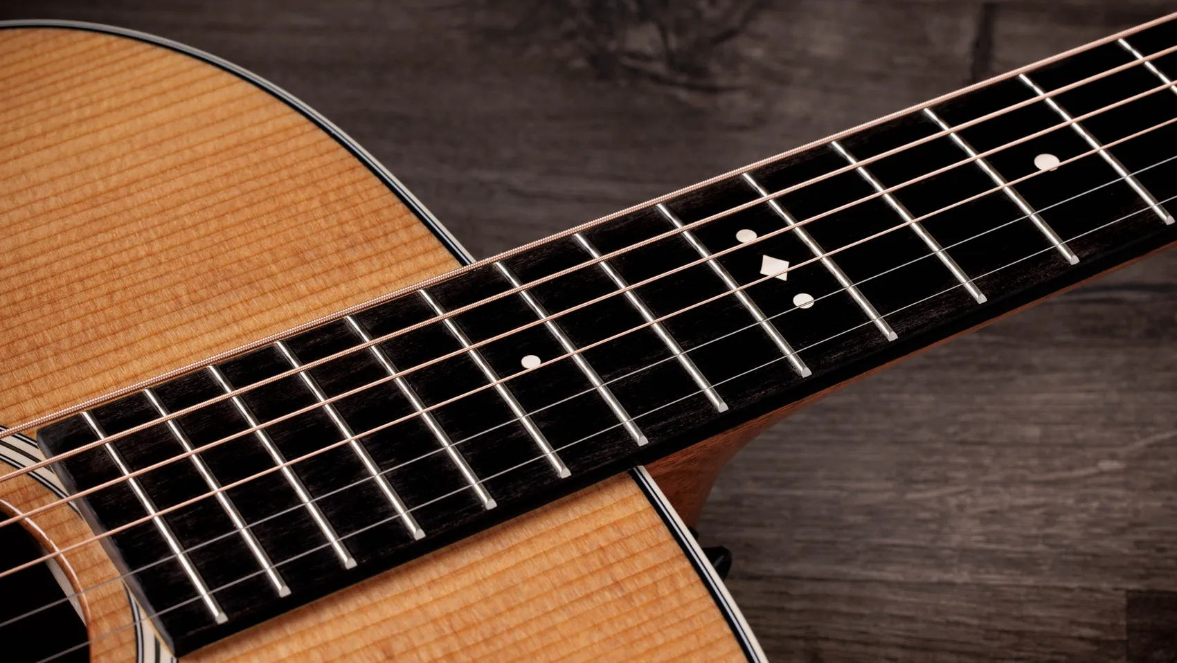 Đàn Guitar Acoustic Taylor Gold Label 510e - Natural