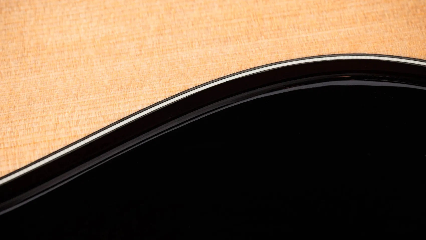 Đàn Guitar Acoustic Taylor Next Generation Builder's Edition 514ce-Mai Nguyên Music