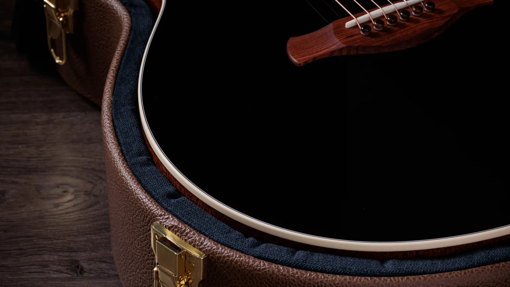 Đàn Guitar Acoustic Taylor Gold Label 514e