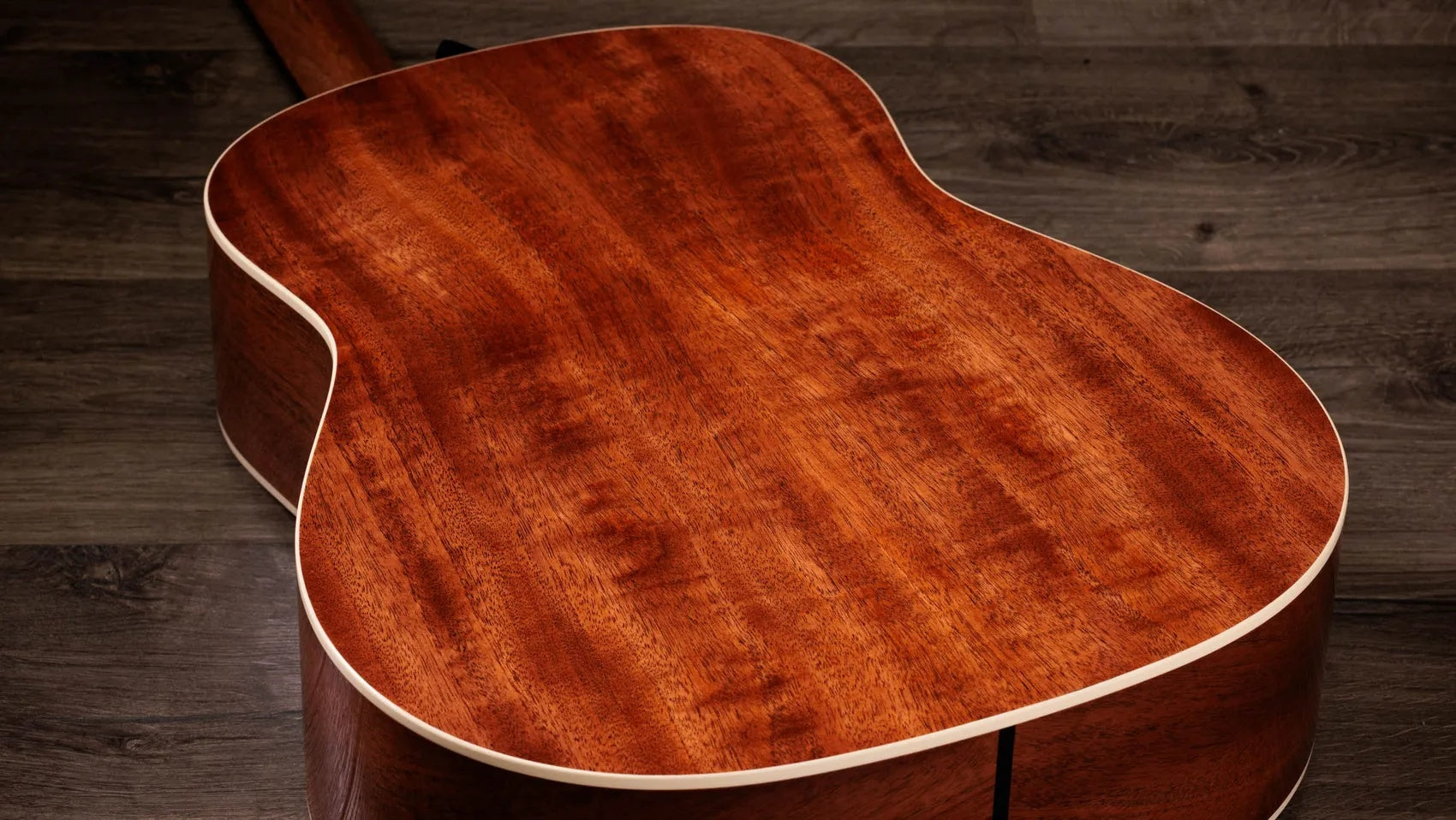 Đàn Guitar Acoustic Taylor Gold Label 517e