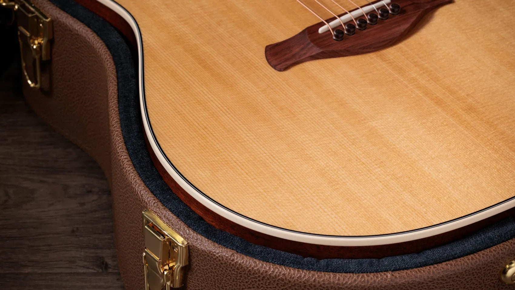Đàn Guitar Acoustic Taylor Gold Label 517e