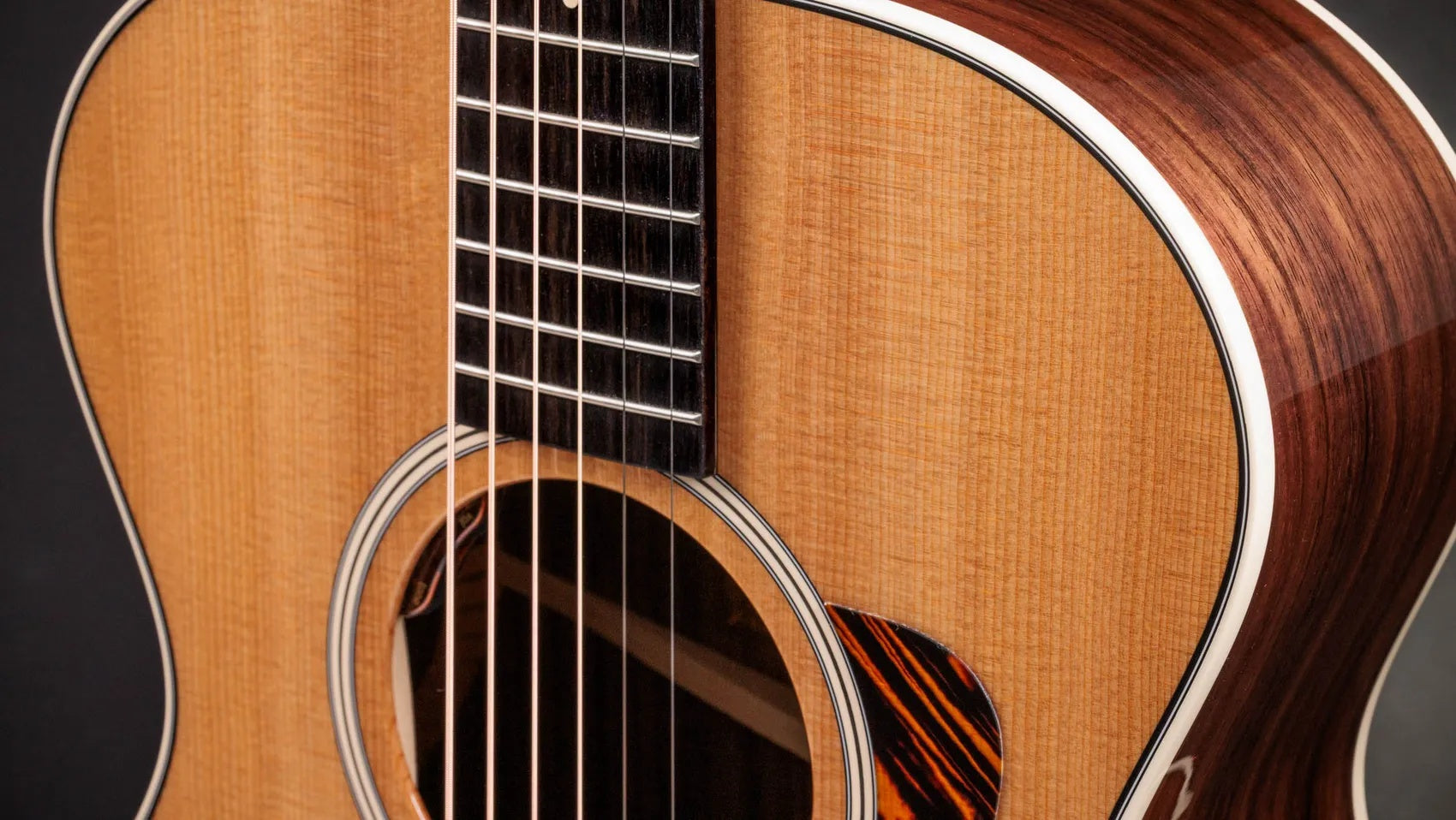 Đàn Guitar Acoustic Taylor Gold Label 712e - Natural