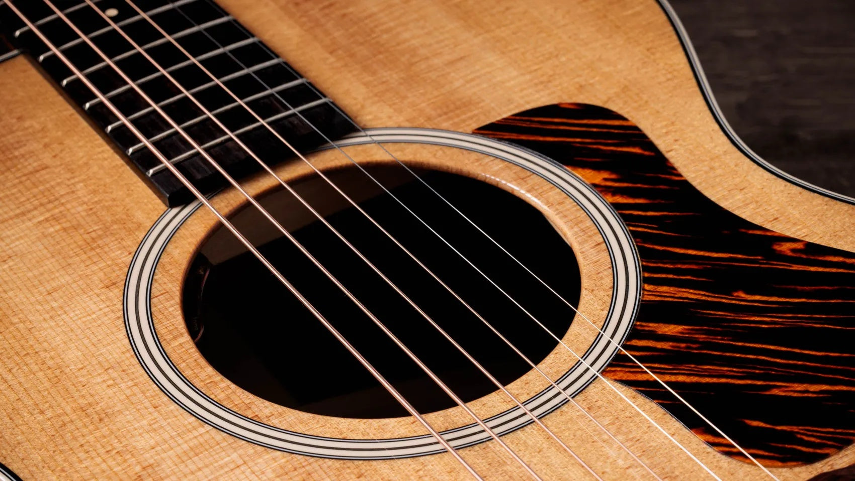 Đàn Guitar Acoustic Taylor Gold Label 712e - Natural