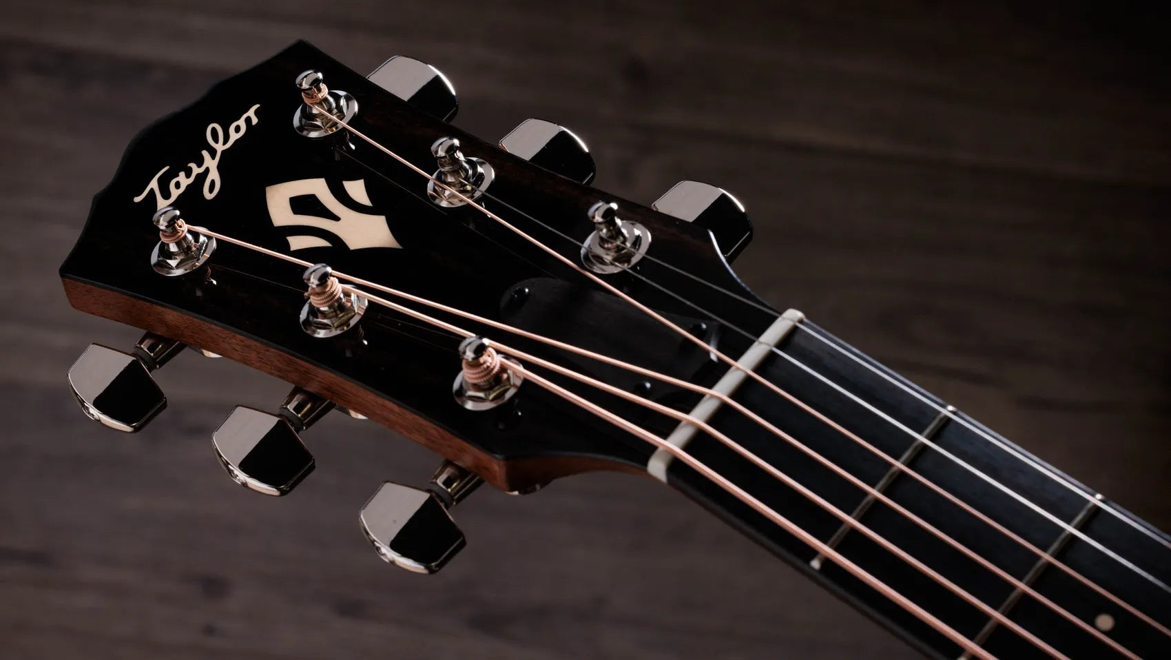 Đàn Guitar Acoustic Taylor Gold Label 714e