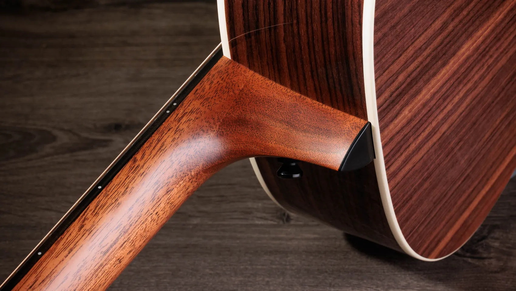 Đàn Guitar Acoustic Taylor Gold Label 714e