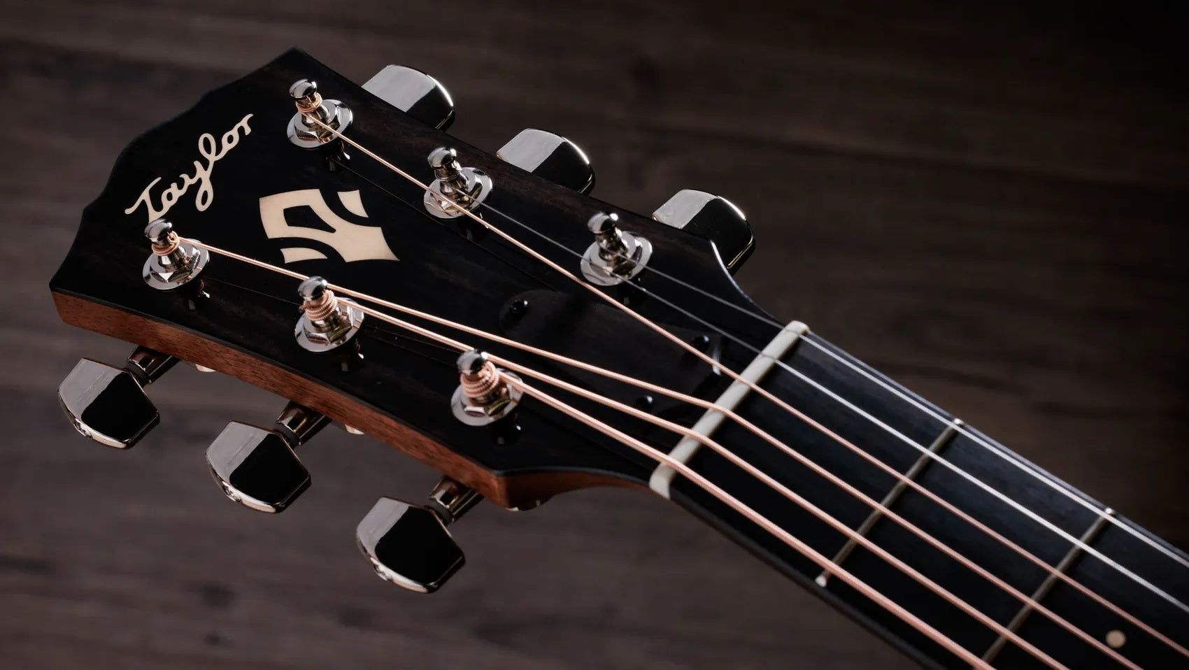 Đàn Guitar Acoustic Taylor Gold Label 714e