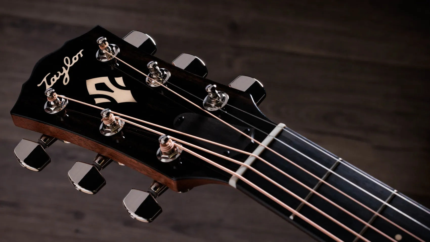 Đàn Guitar Acoustic Taylor Gold Label 714e