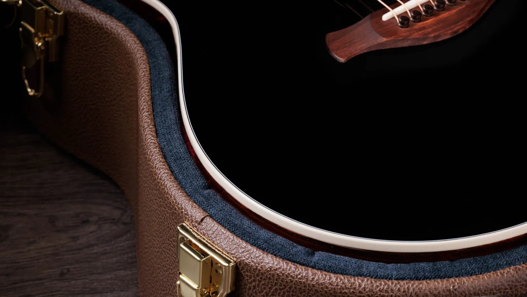 Đàn Guitar Acoustic Taylor Gold Label 717e