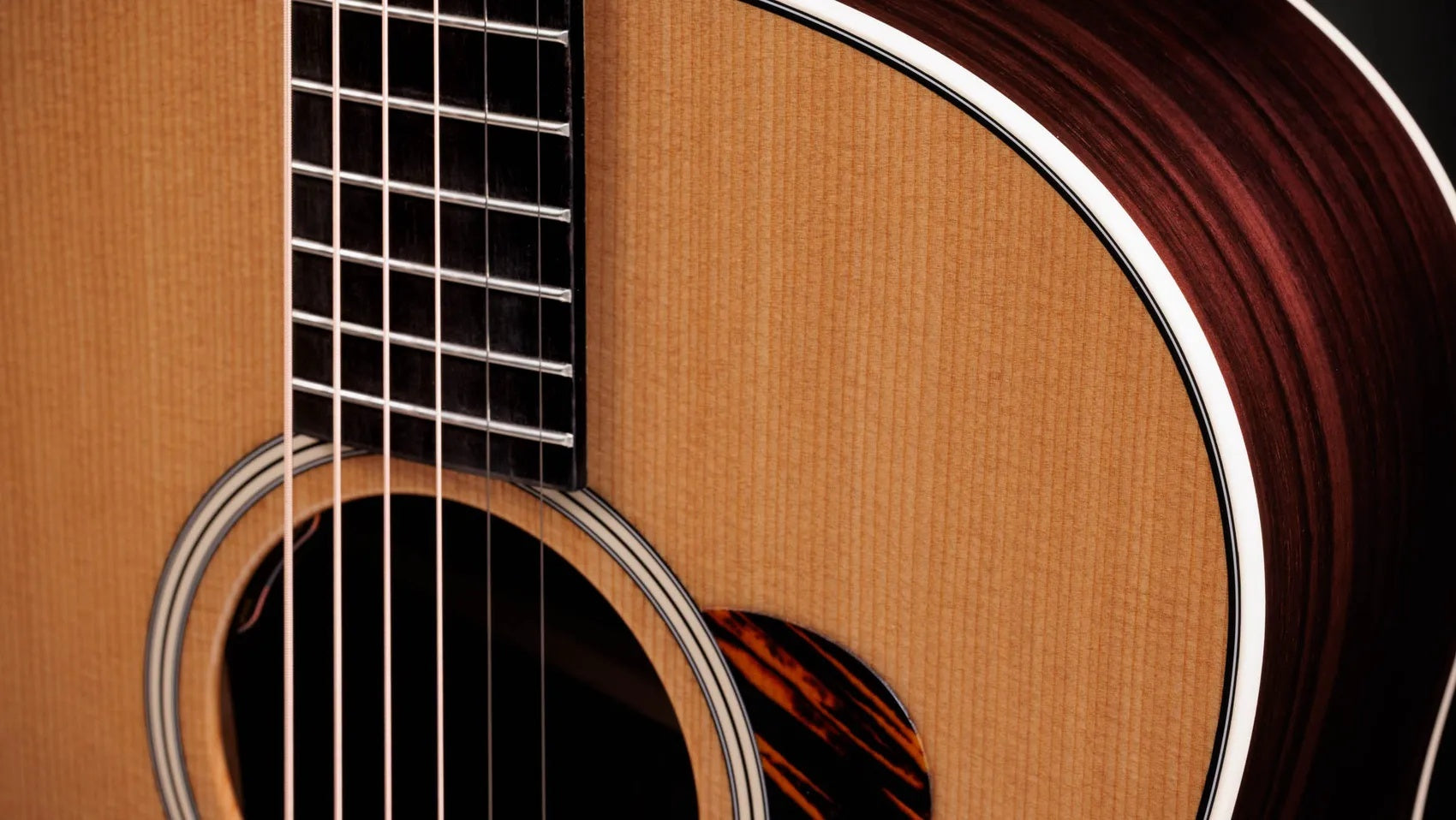 Đàn Guitar Acoustic Taylor Gold Label 717e