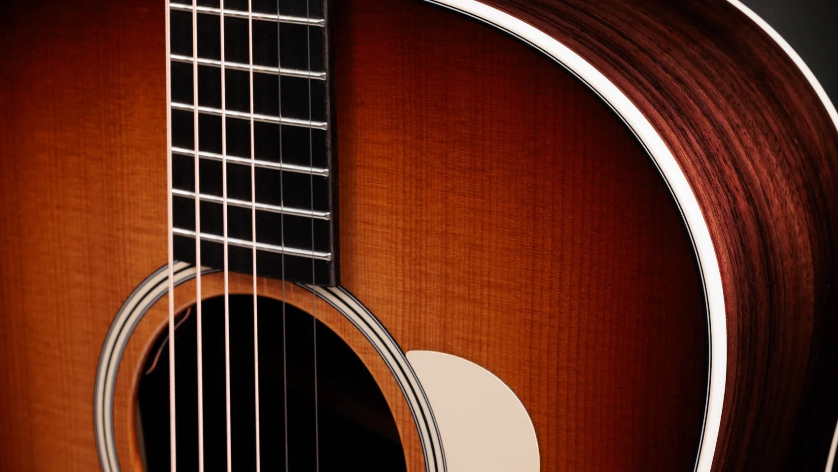 Đàn Guitar Acoustic Taylor Gold Label 717e