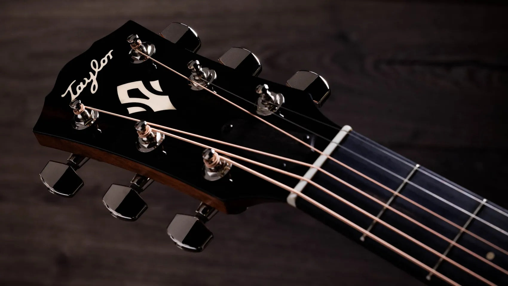 Đàn Guitar Acoustic Taylor Gold Label 717e