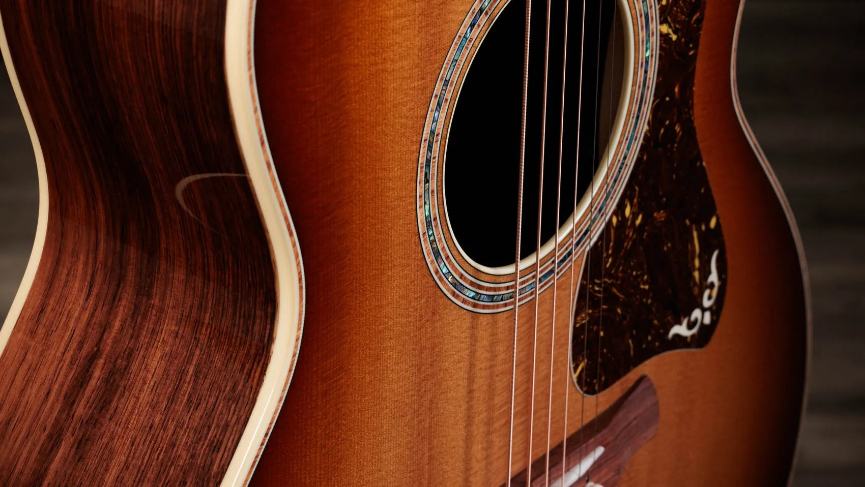 Đàn Guitar Acoustic Taylor Gold Label 814e