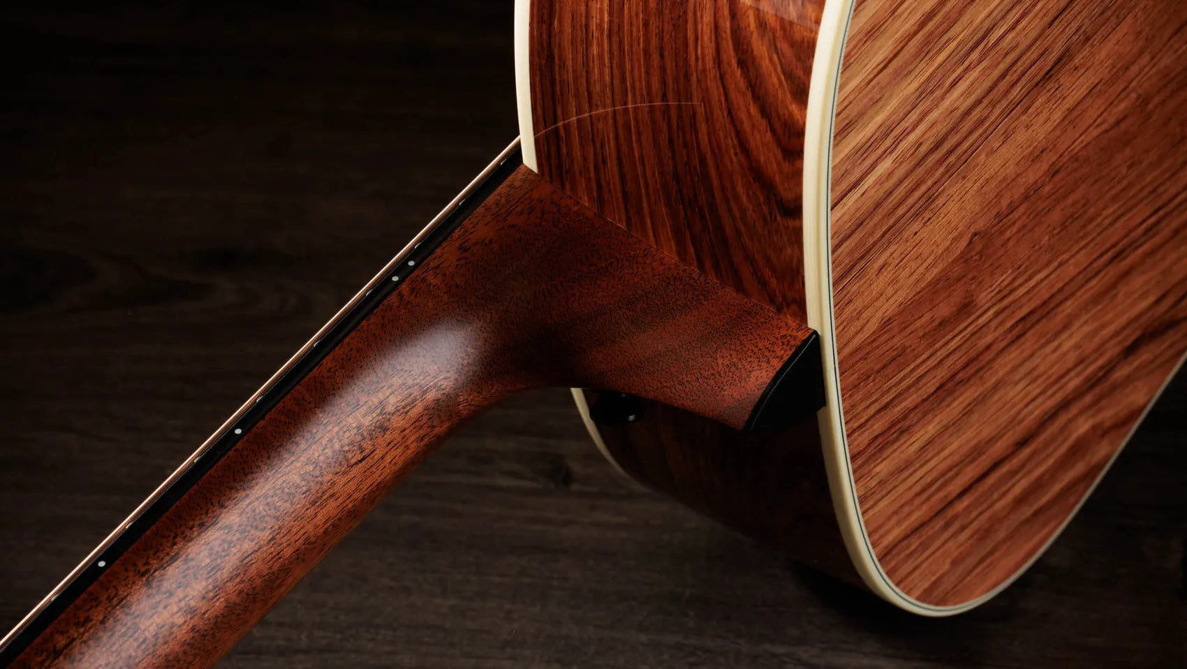 Đàn Guitar Acoustic Taylor Gold Label 814e