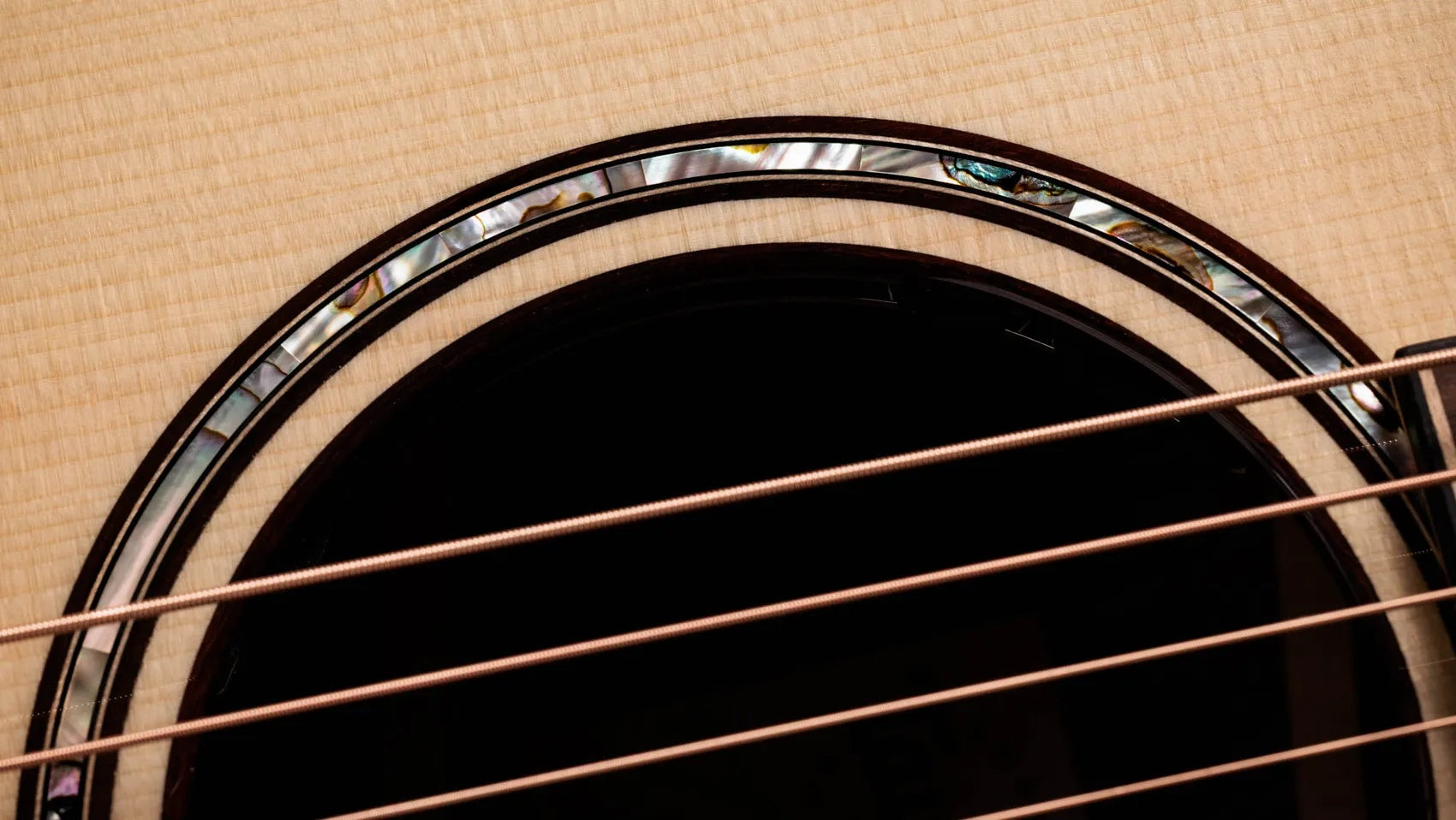 Đàn Guitar Acoustic Taylor Next Generation Builder's Edition 814ce Adirondack Spruce/Rosewood - Natural Kona Edgeburst