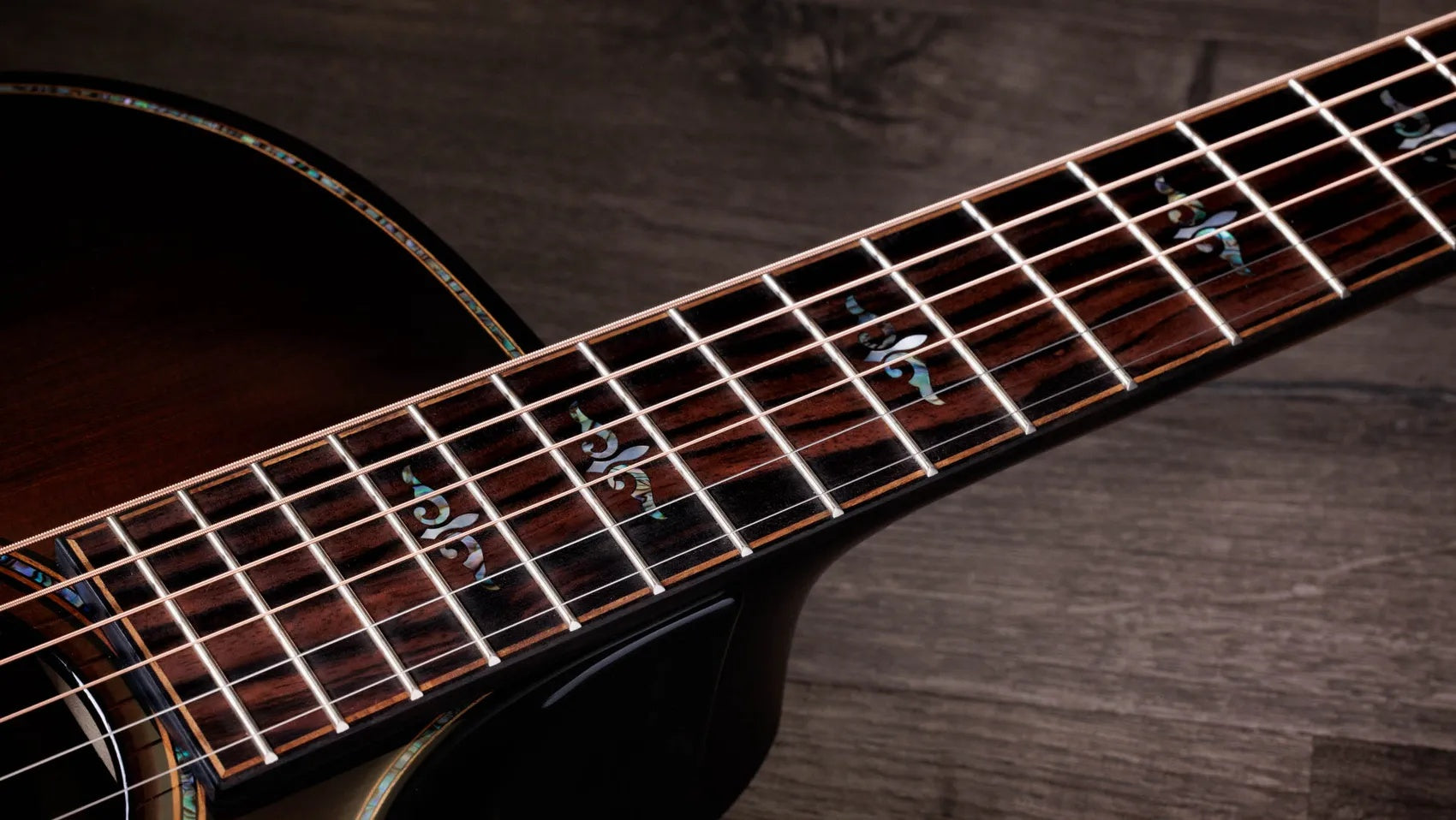Đàn Guitar Acoustic Taylor Builder's Edition 914ce LTD Macassar Ebony - Shaded Edge Burst