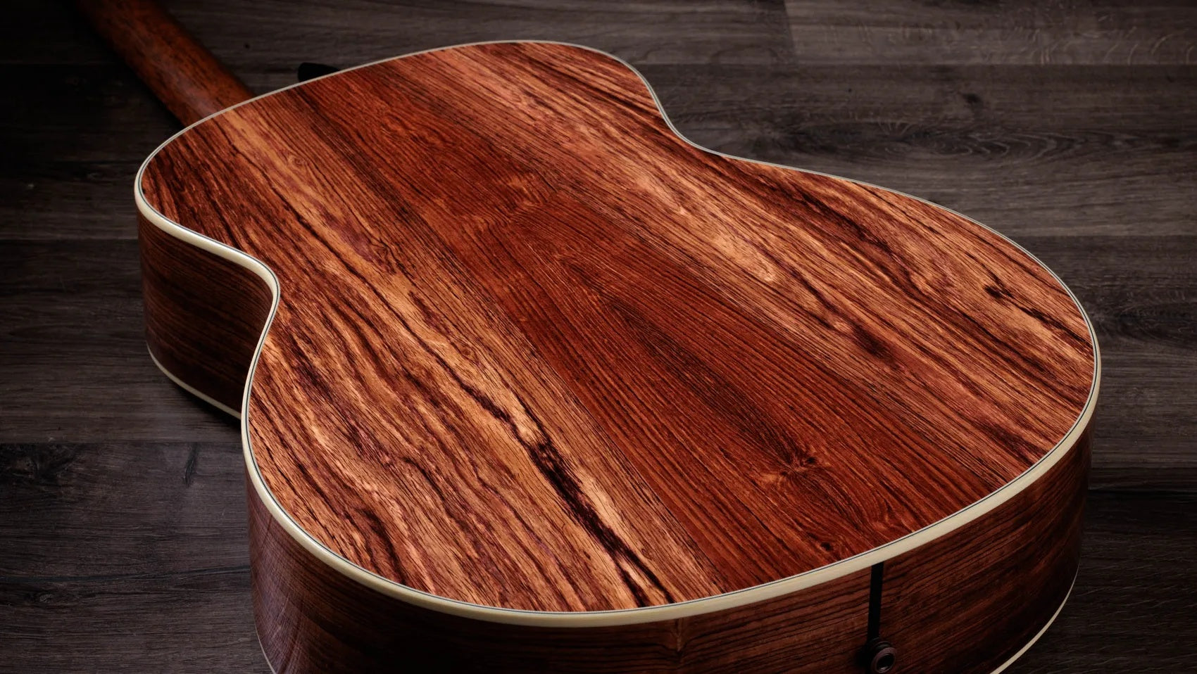 Đàn Guitar Acoustic Taylor Gold Label 914e