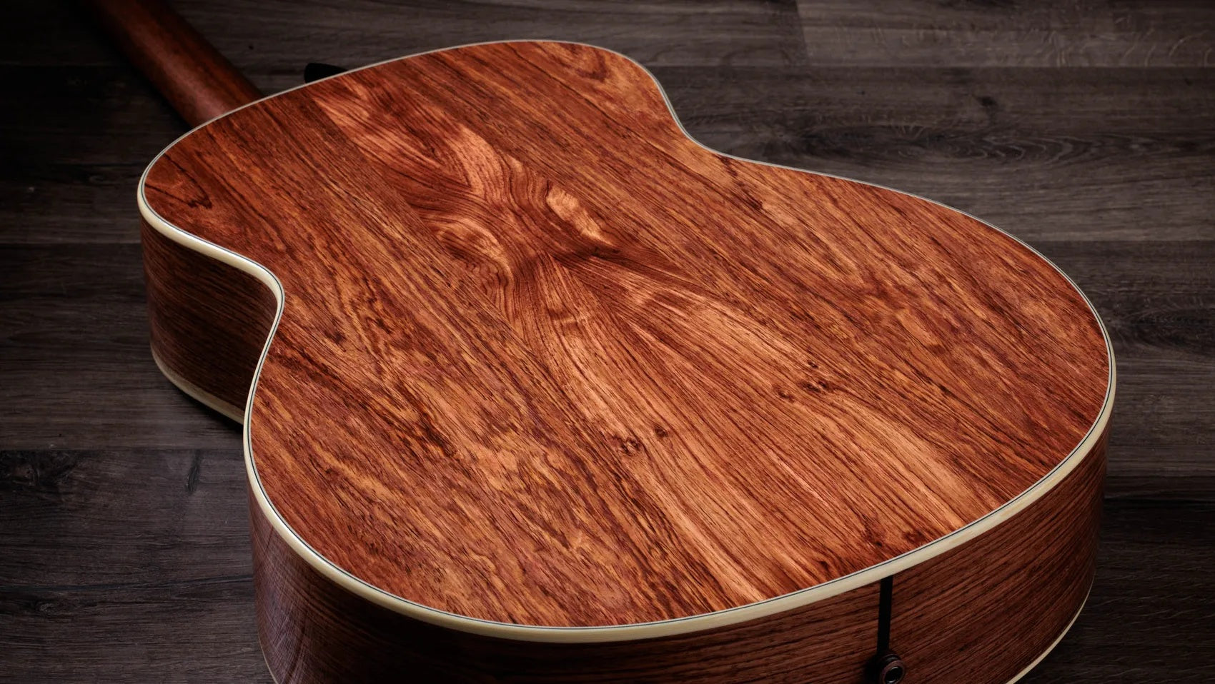 Đàn Guitar Acoustic Taylor Gold Label 914e