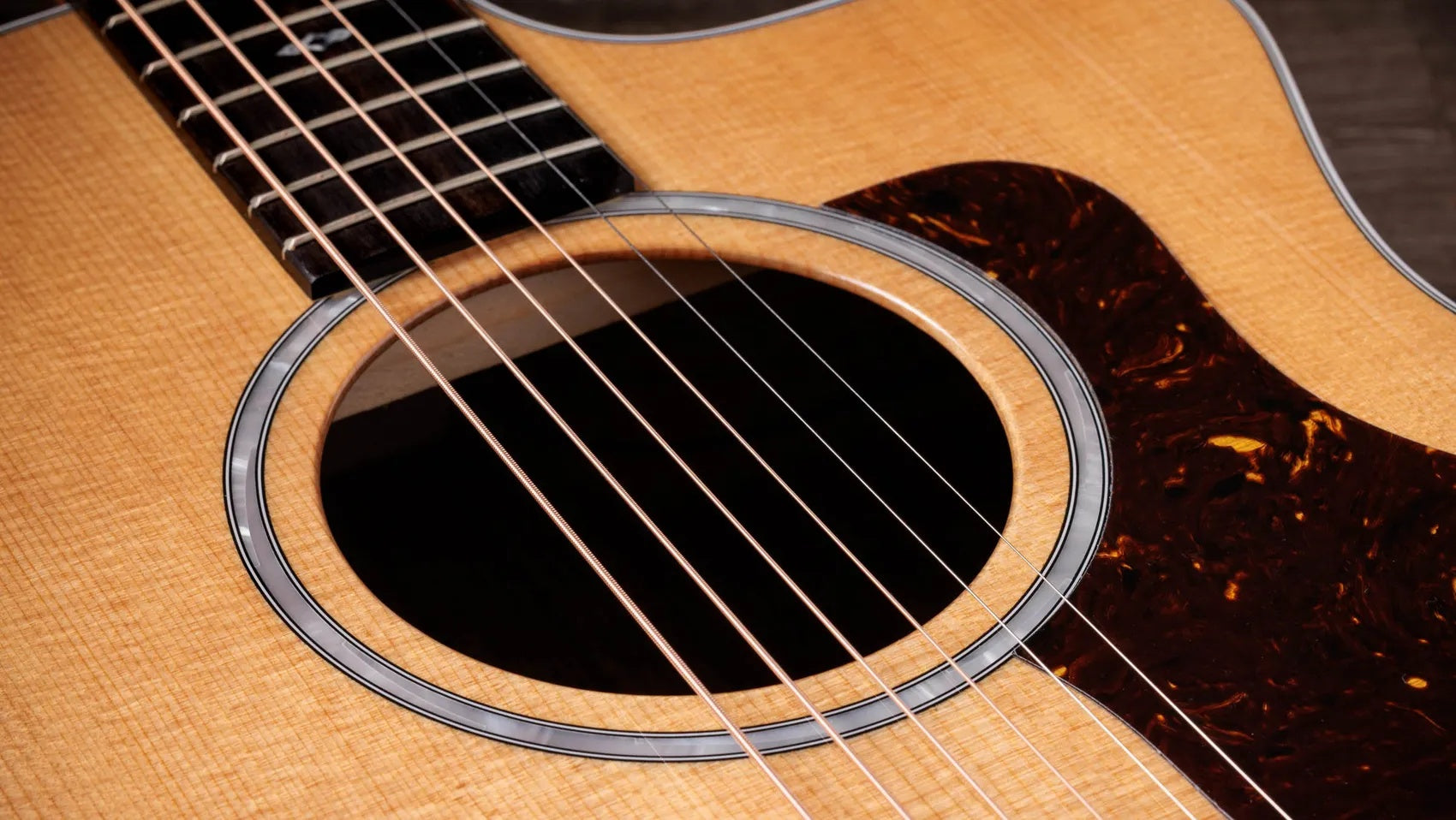 Đàn Guitar Acoustic Taylor Sunset Blvd 214ce DLX Figured Ovangkol - Natural-Mai Nguyên Music