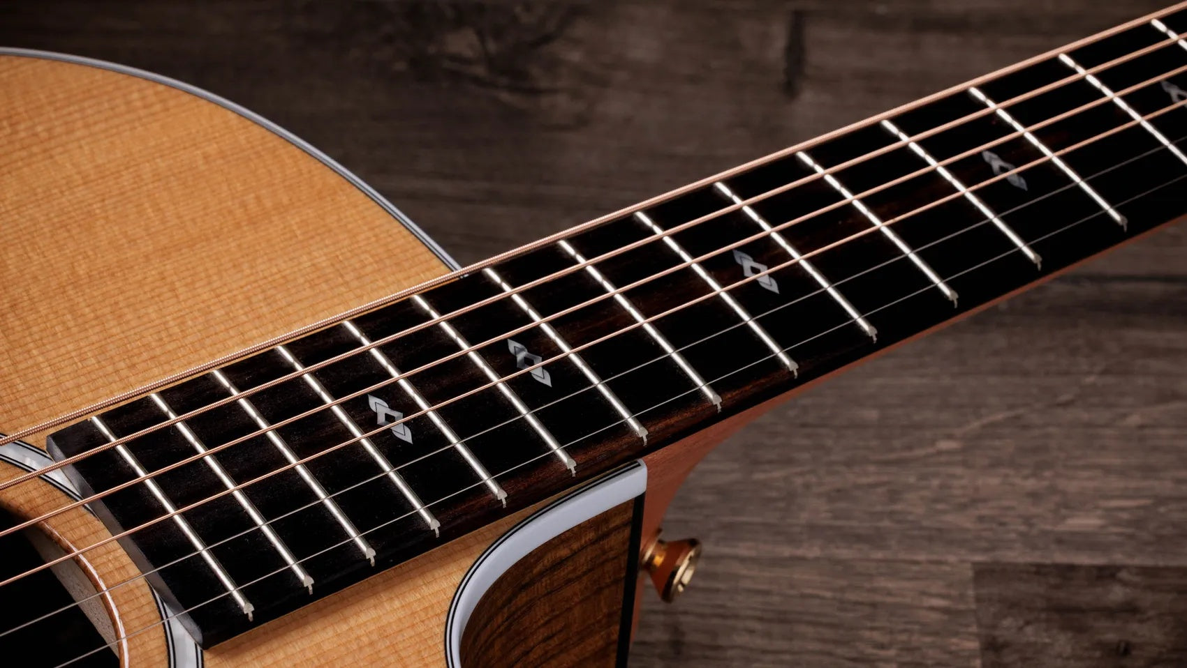 Đàn Guitar Acoustic Taylor Sunset Blvd 214ce DLX Figured Ovangkol - Natural-Mai Nguyên Music