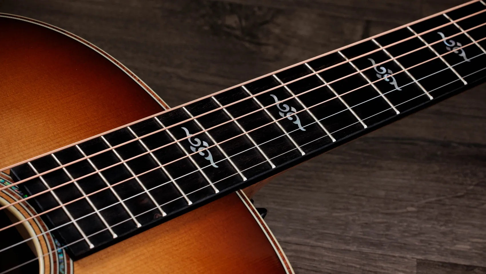Đàn Guitar Acoustic Taylor Gold Label K14e
