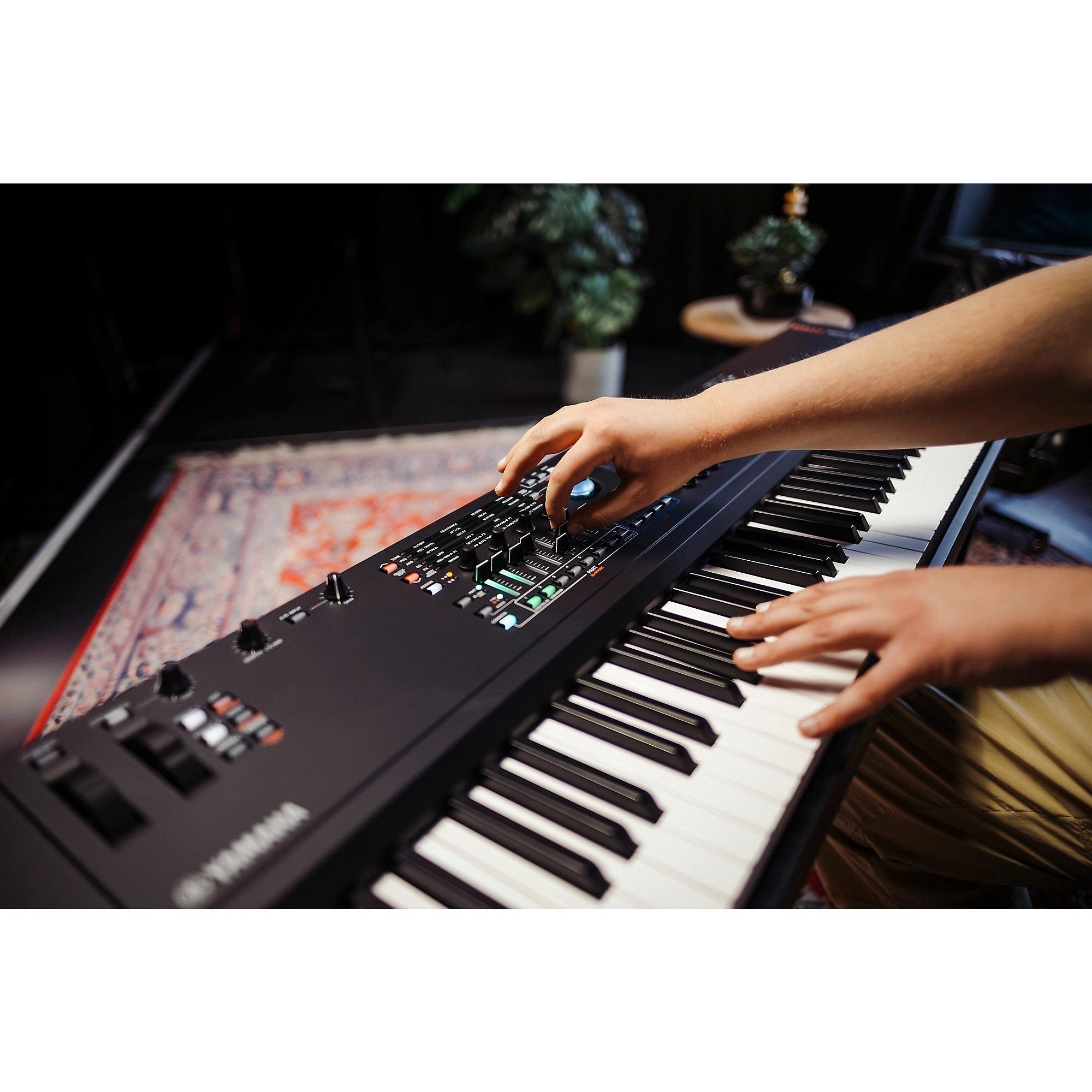 Đàn Synthesizer Yamaha MODX M8 88-Phím
