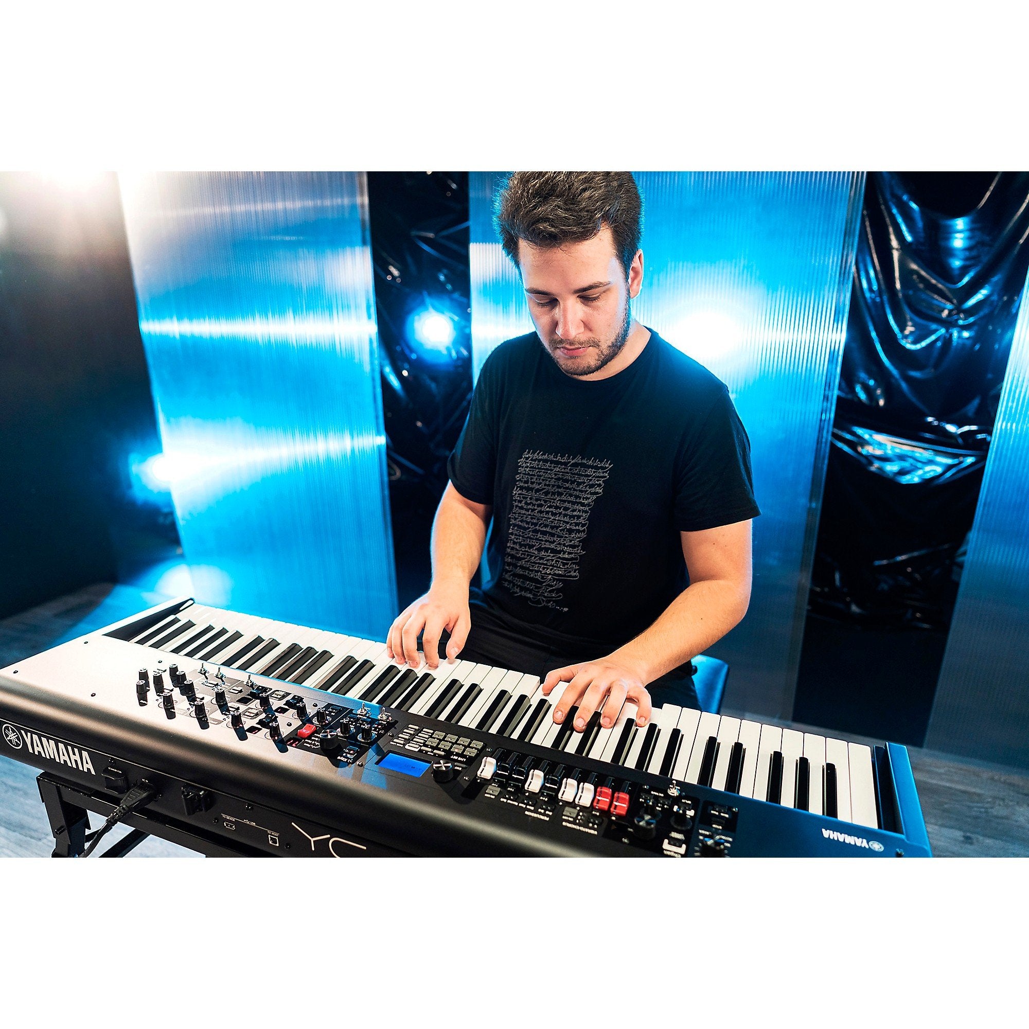 Đàn Stage Keyboard Yamaha YC73 73-Phím