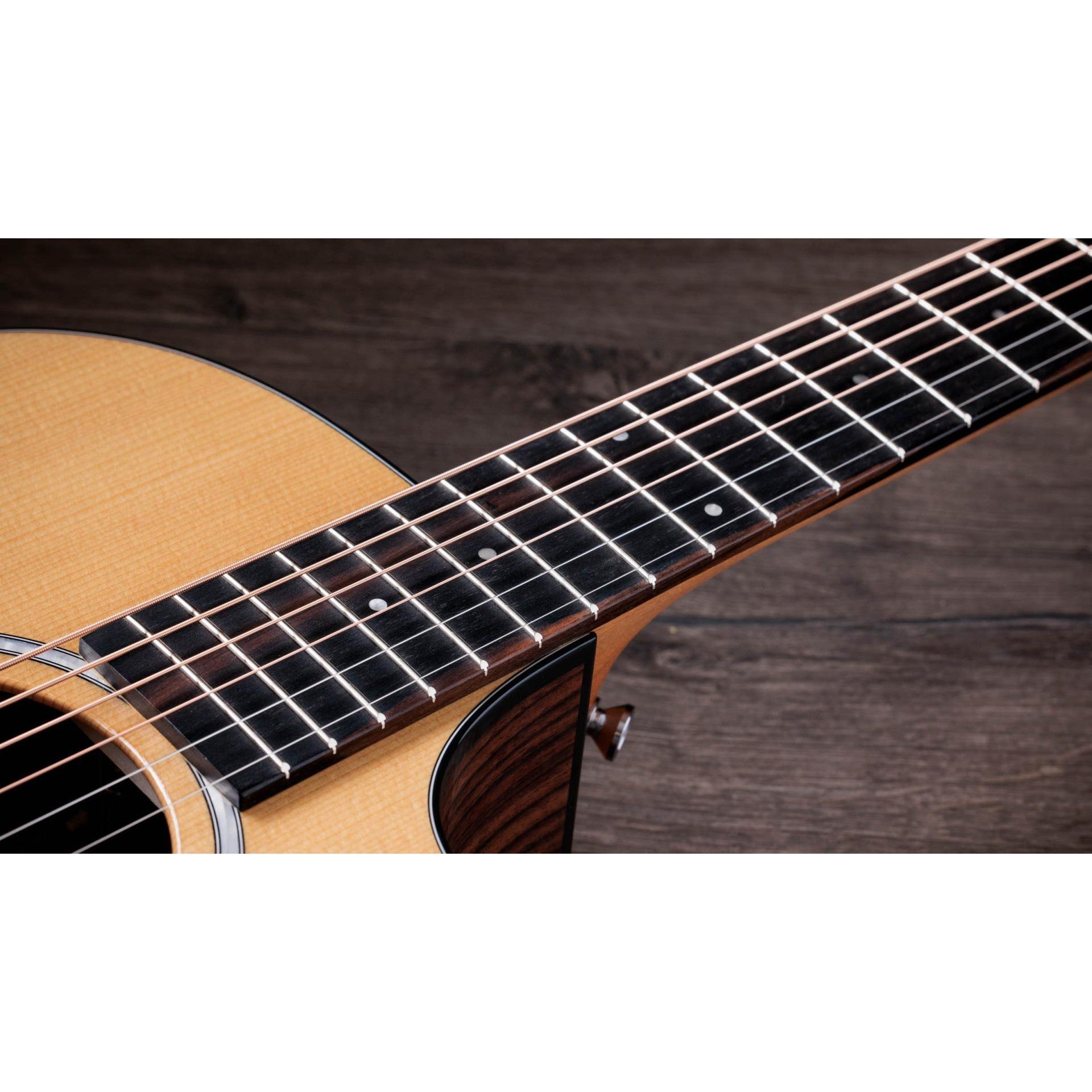 Đàn Guitar Acoustic Taylor 212ce Plus w/Softshell Case-Mai Nguyên Music