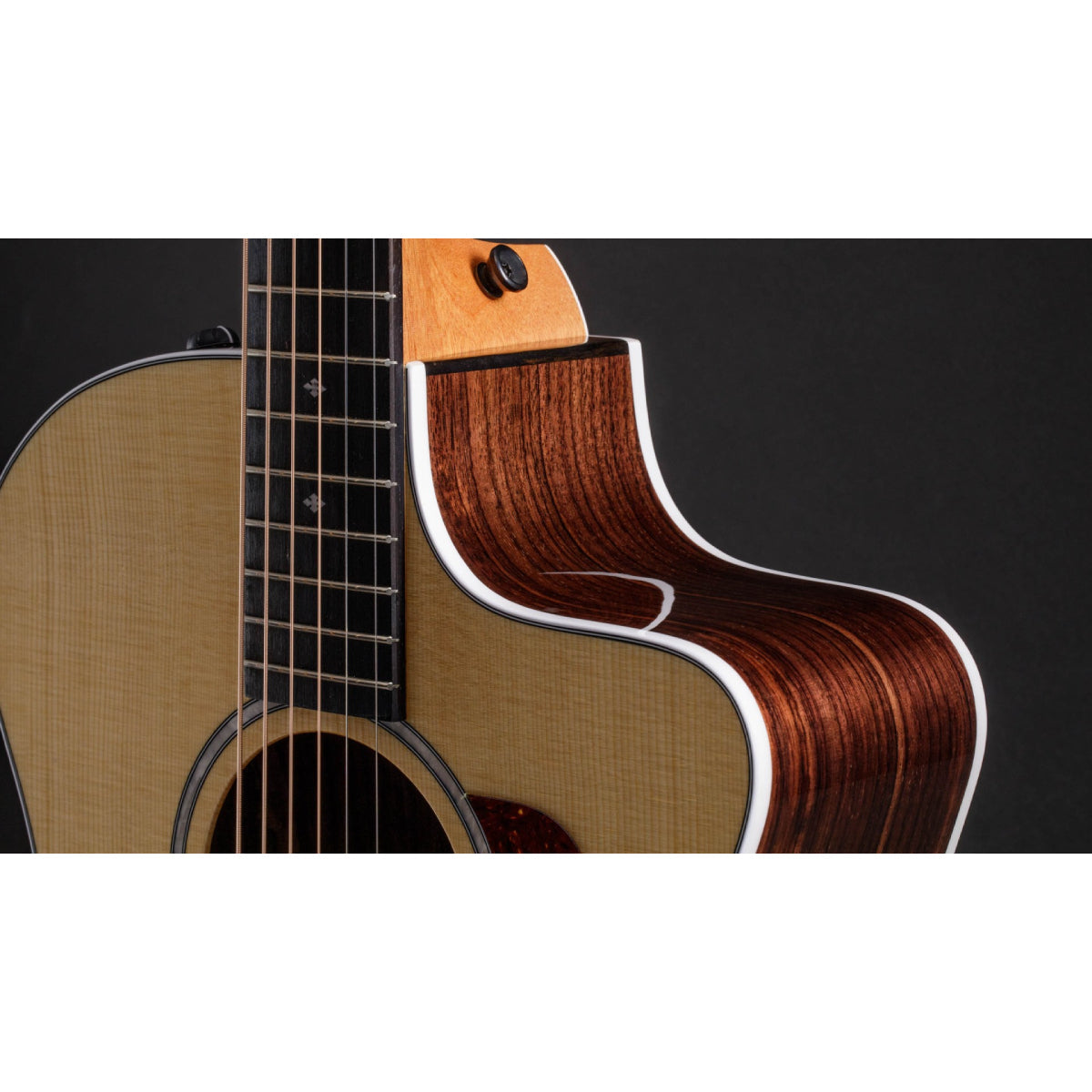 Đàn Guitar Acoustic Taylor 214ce Deluxe w/Case-Mai Nguyên Music