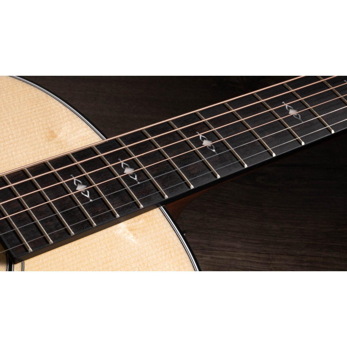 Đàn Guitar Acoustic Taylor 317e w/Case-Mai Nguyên Music