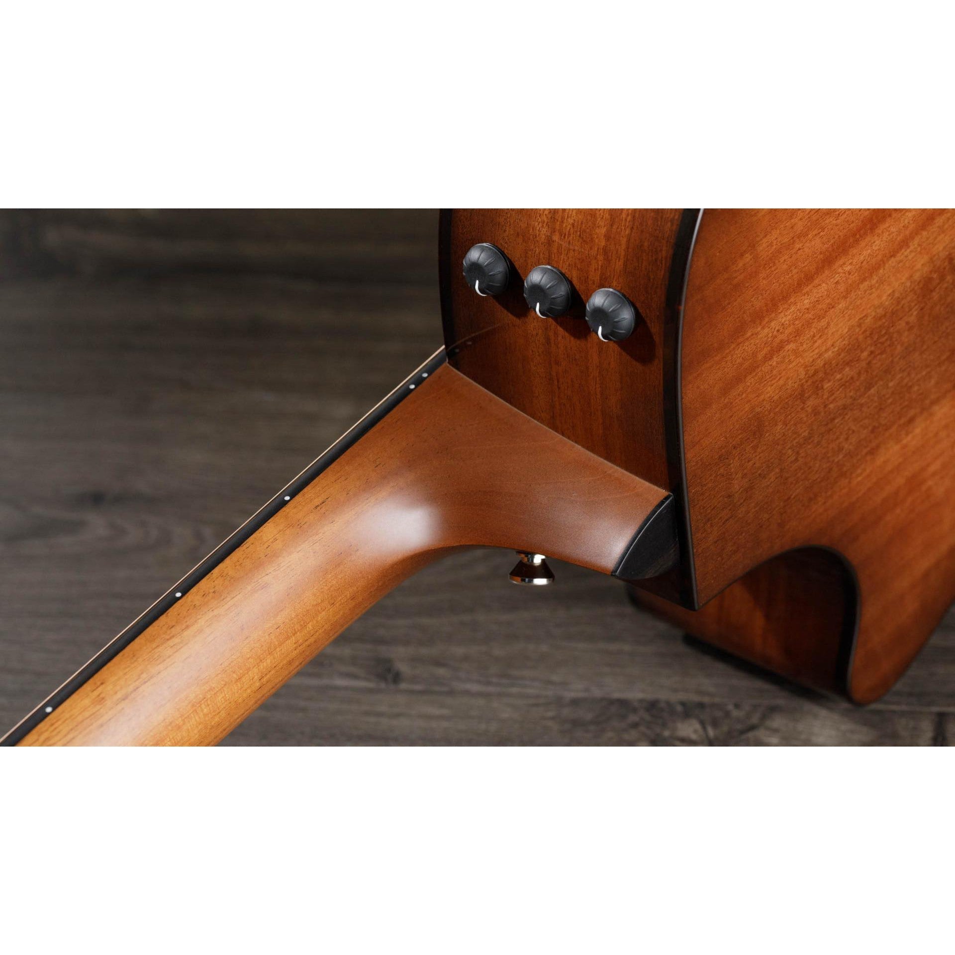 Đàn Guitar Acoustic Taylor 552ce w/Hardshell Case-Mai Nguyên Music