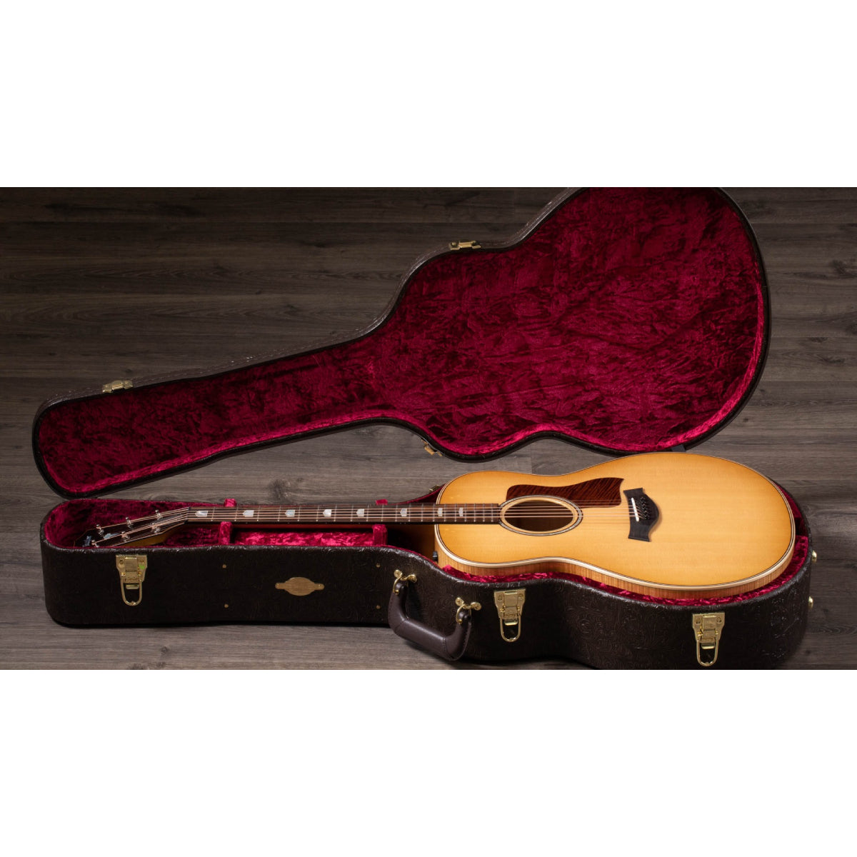Đàn Guitar Acoustic Taylor 618e w/Case-Mai Nguyên Music