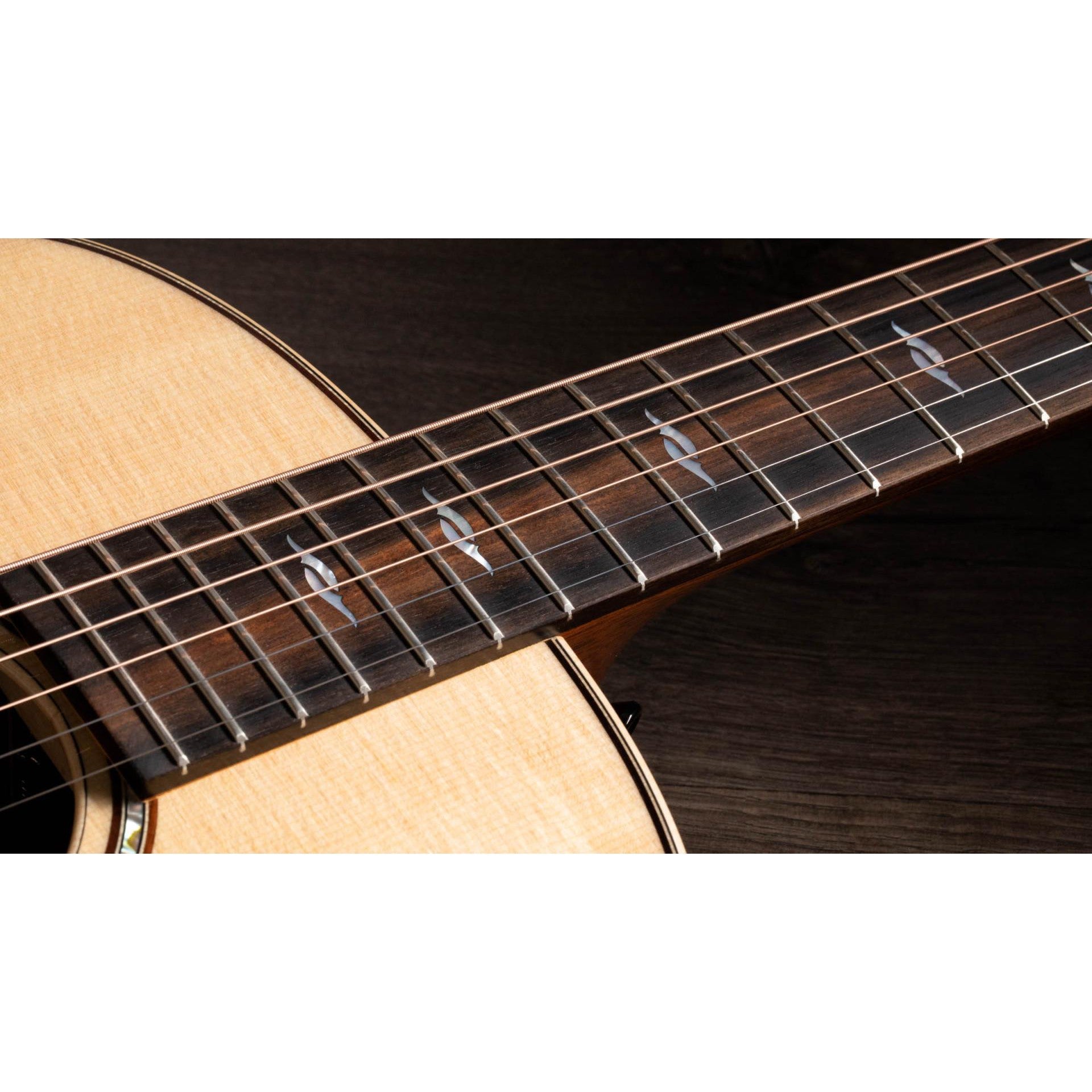 Đàn Guitar Acoustic Taylor 811e Grand Theater-Mai Nguyên Music