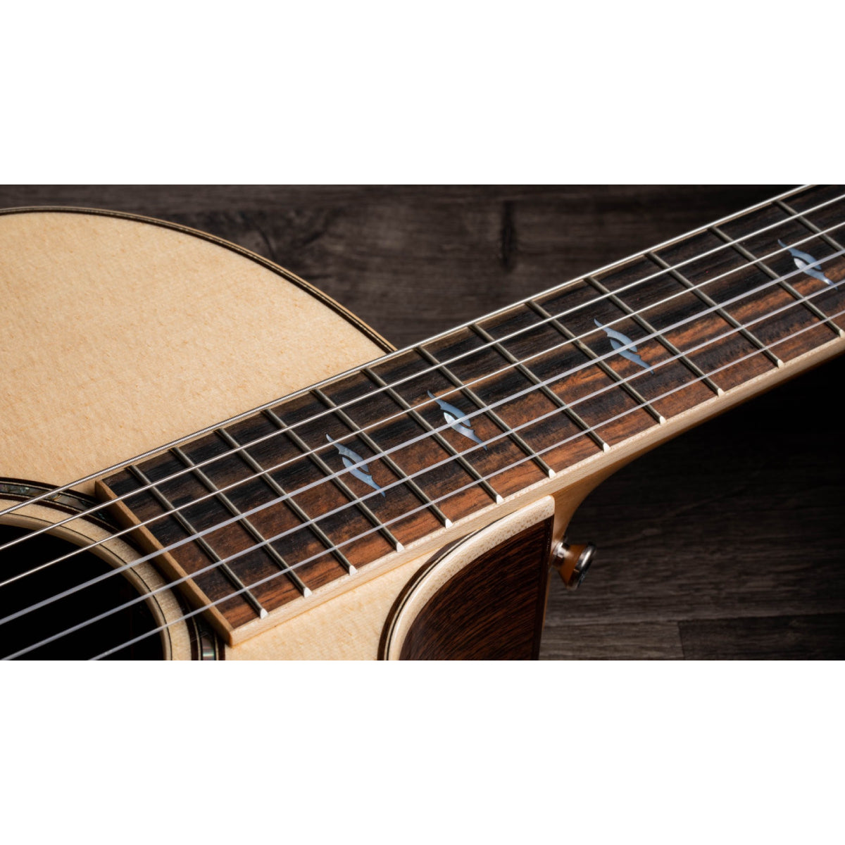 Đàn Guitar Acoustic Taylor 814ce-N w/Case-Mai Nguyên Music