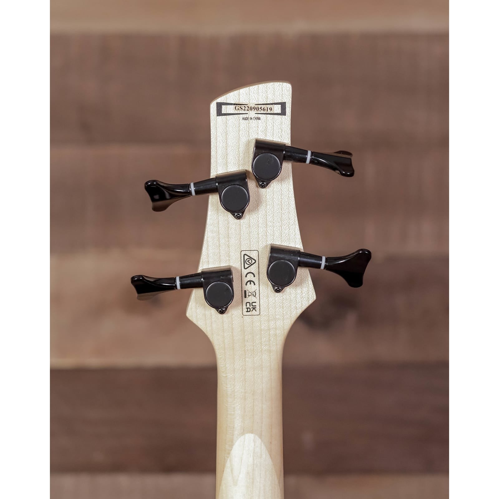 Đàn Guitar Bass 4-dây Ibanez miKro GSRM20B-Mai Nguyên Music