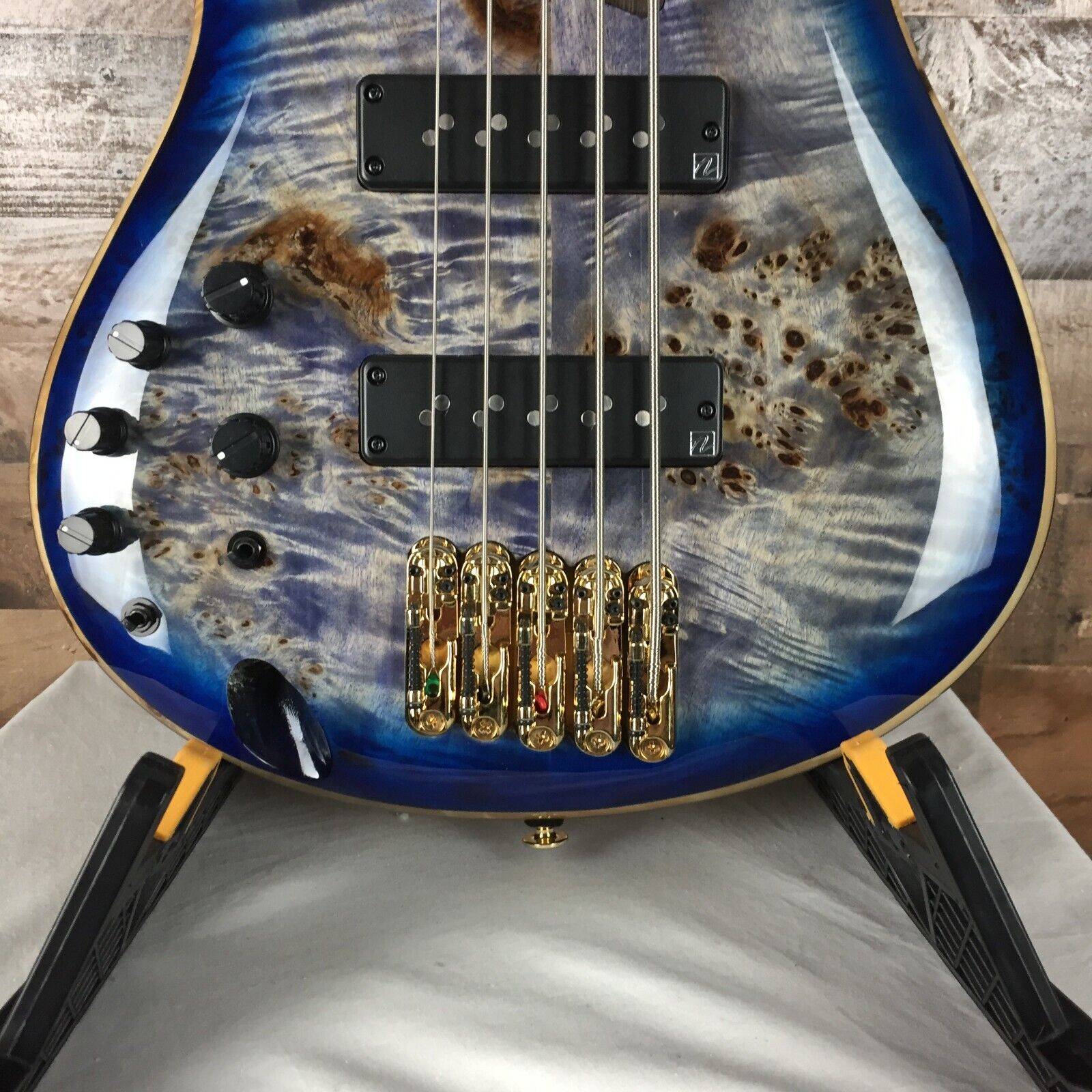 Đàn Guitar Bass 5-dây Ibanez SR Premium SR2605 w/Bag, Cerulean Blue Burst-Mai Nguyên Music