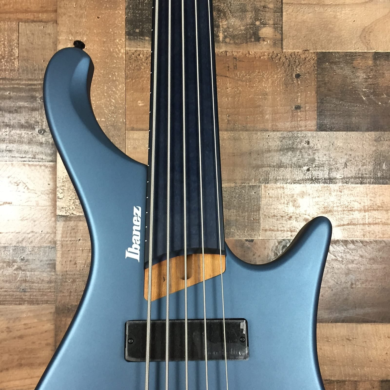 Đàn Guitar Bass 5-dây Ibanez Workshop EHB1005F w/Bag, Arctic Ocean Matte-Mai Nguyên Music