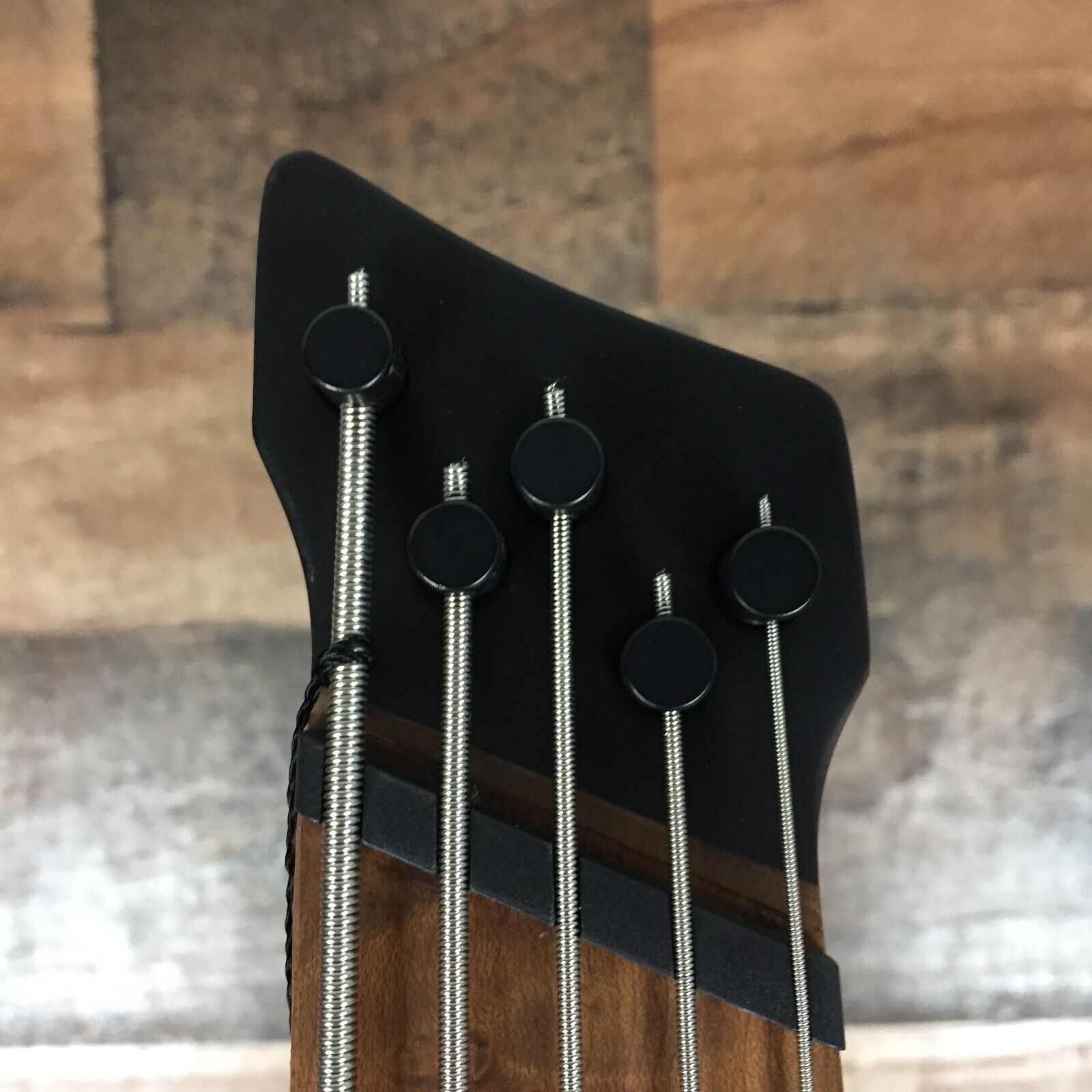 Đàn Guitar Bass 5-dây Ibanez Workshop EHB1005MS w/Bag-Mai Nguyên Music