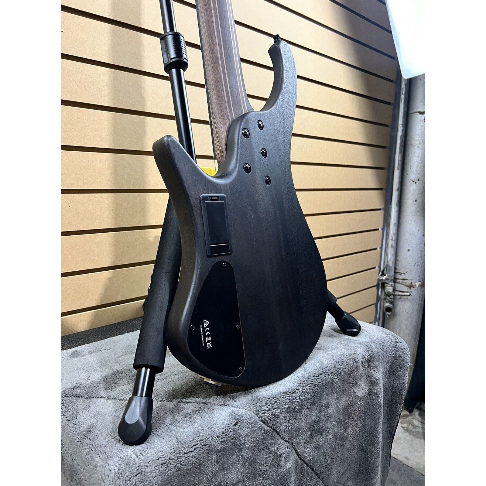 Đàn Guitar Bass 5-dây Ibanez Workshop EHB1505MS w/Bag-Mai Nguyên Music