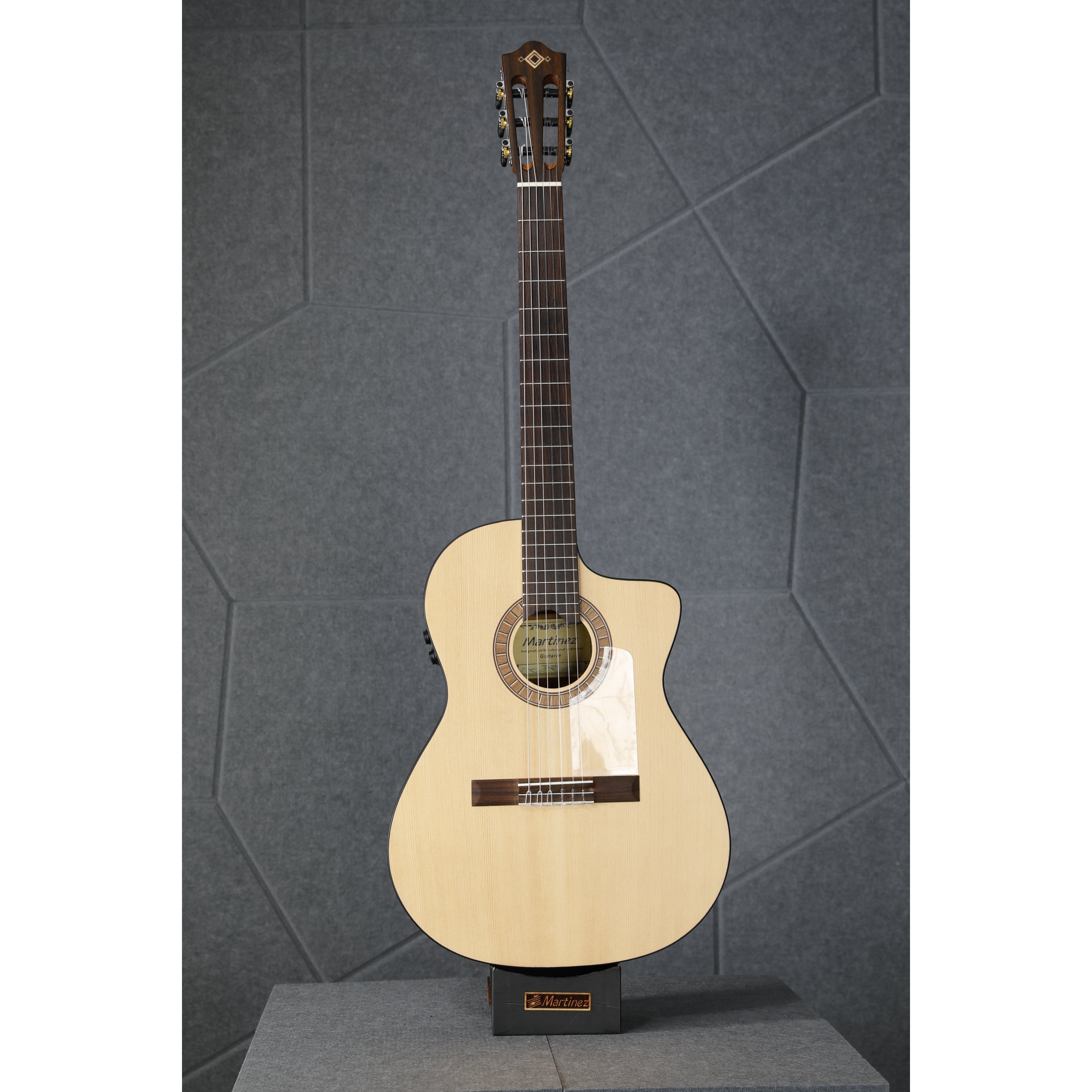 Đàn Guitar Classic Martinez MP5-Mai Nguyên Music