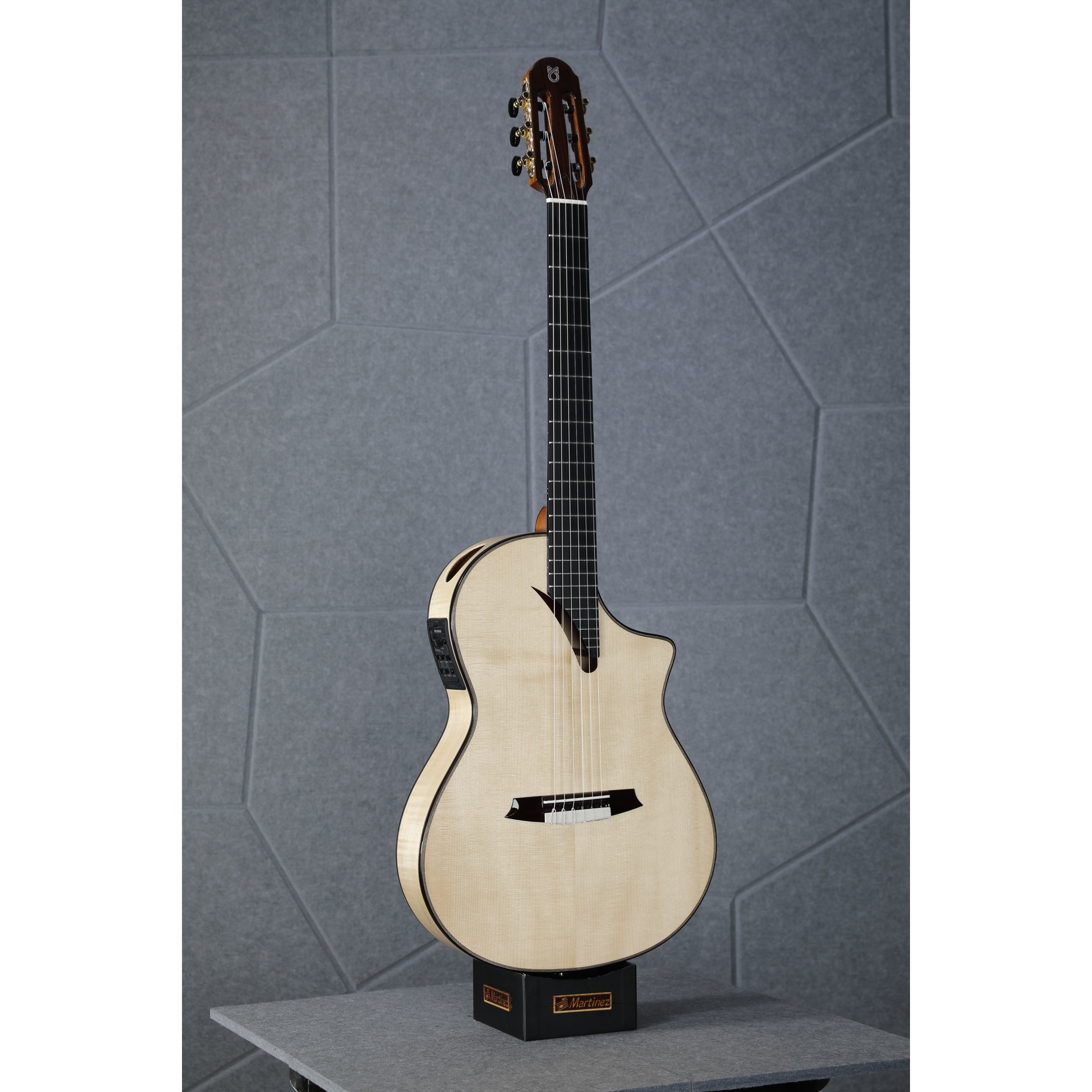 Đàn Guitar Classic Martinez MSCC-14MS Maple Spruce-Mai Nguyên Music
