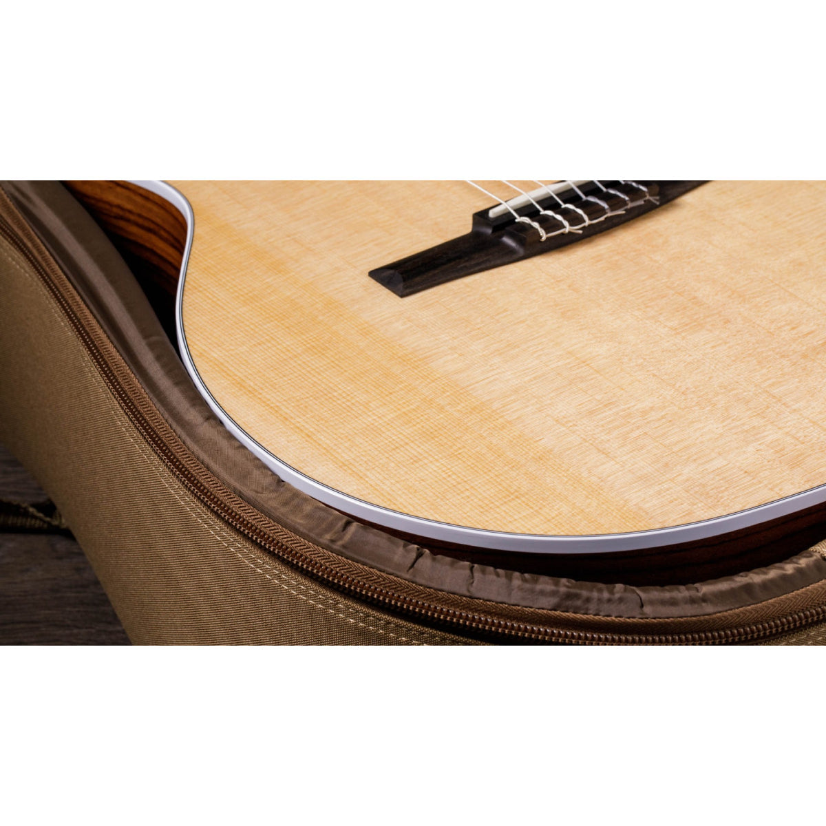 Đàn Guitar Classic Taylor 214ce-N w/Bag-Mai Nguyên Music