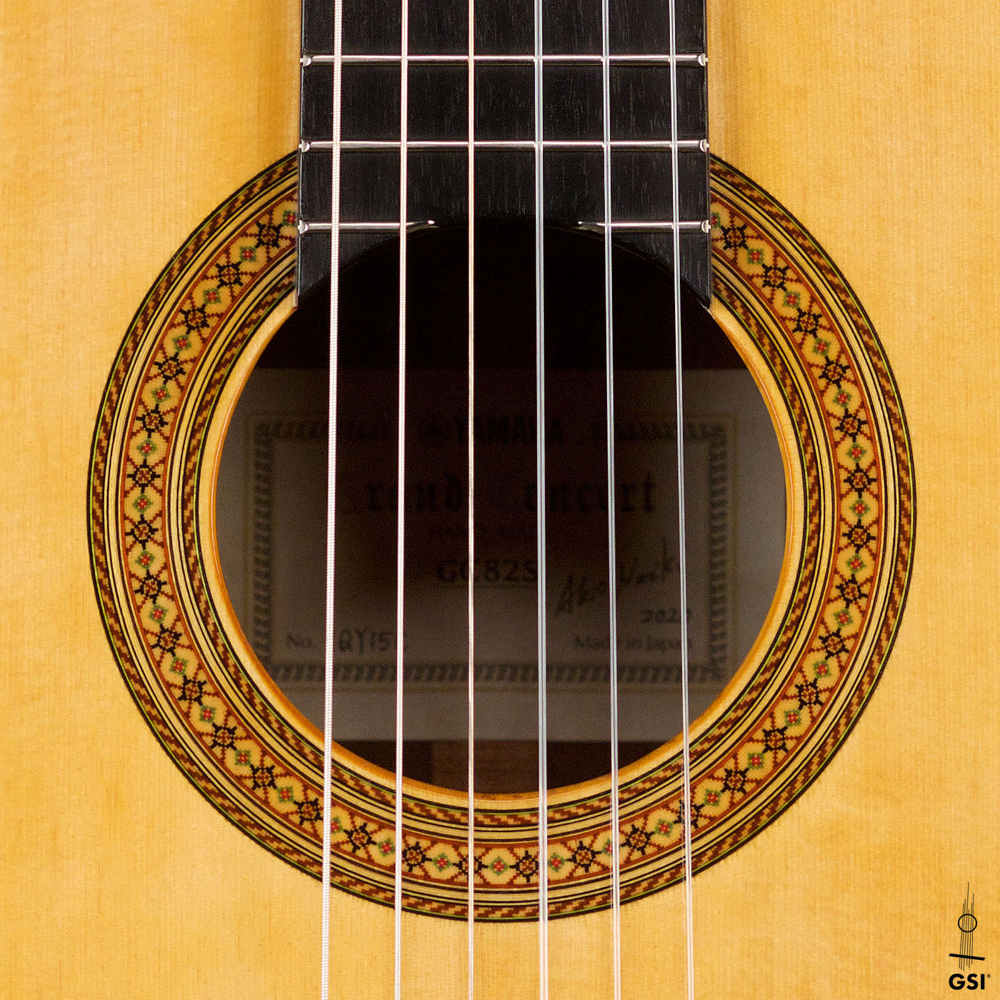 Đàn Guitar Classic Yamaha GC82S-Mai Nguyên Music