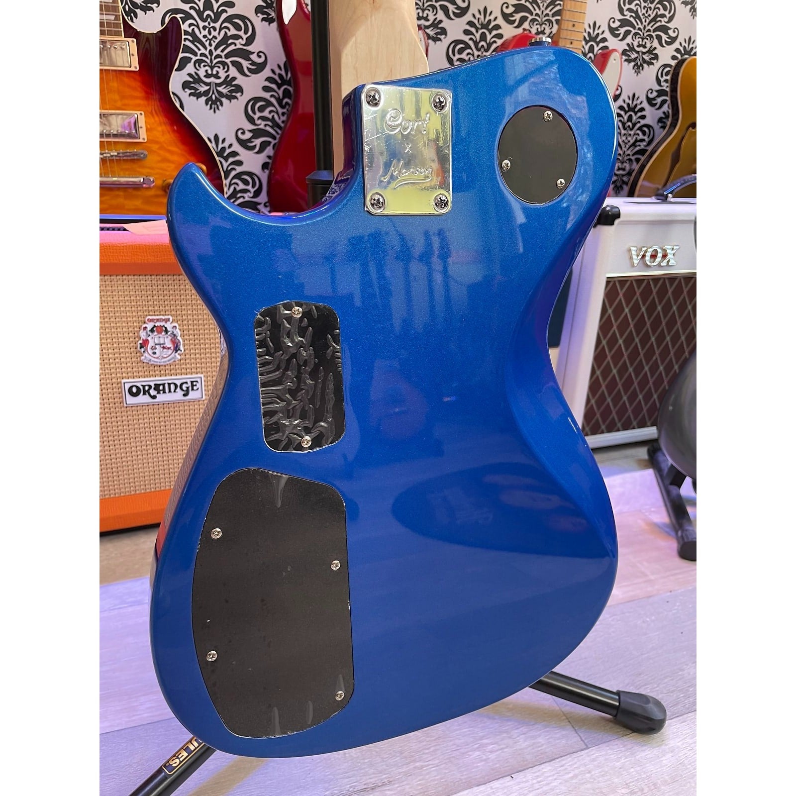 Đàn Guitar Điện Cort MBM-2 Sustainiac-Mai Nguyên Music